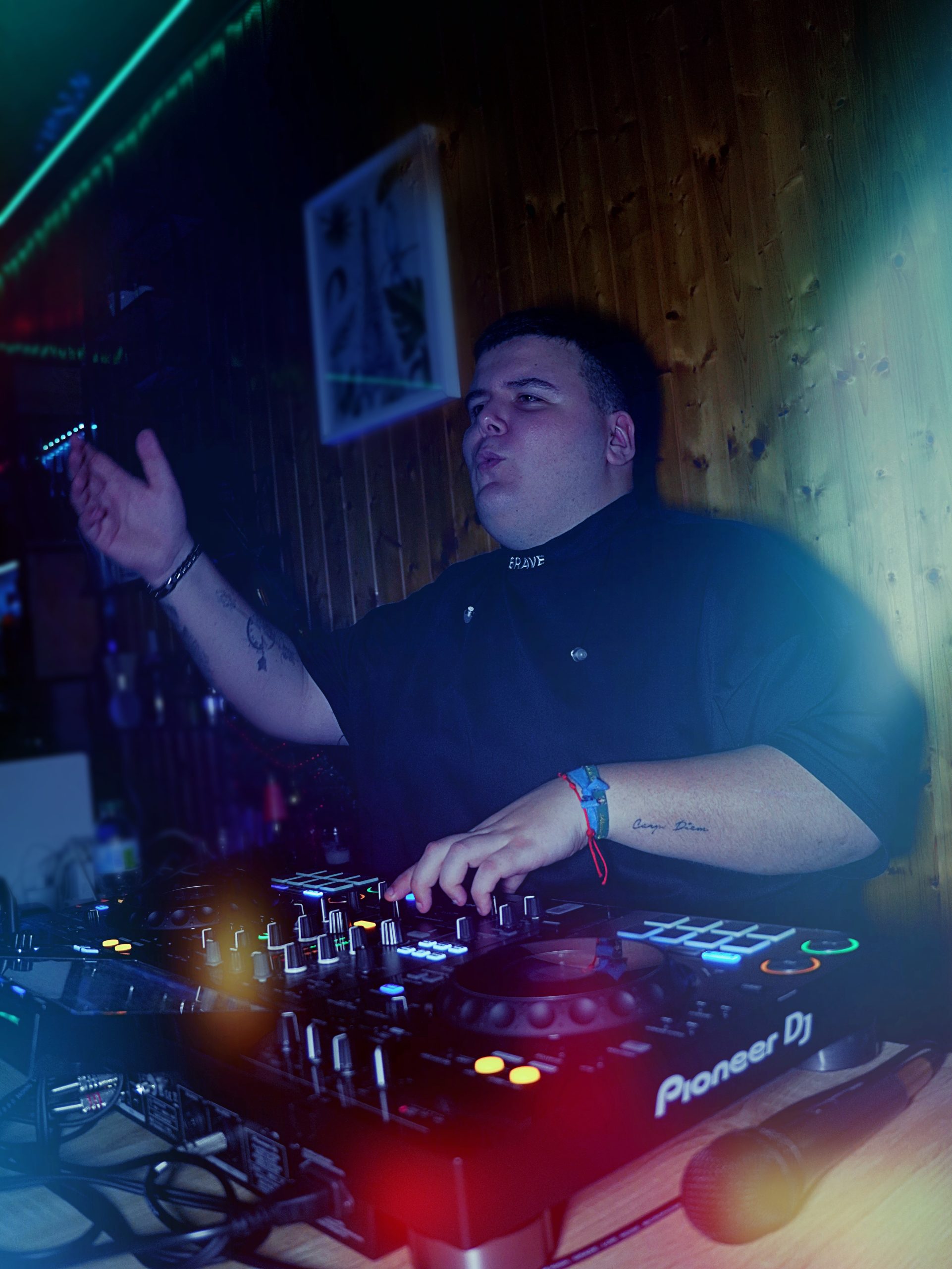 Socuéllamos al Día in the Mix. DJ Arjona