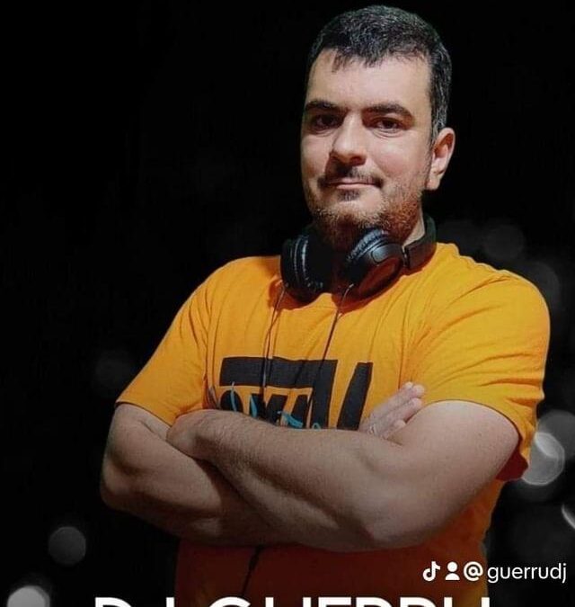 Socuéllamos al Día in the mix. DJ Guerru