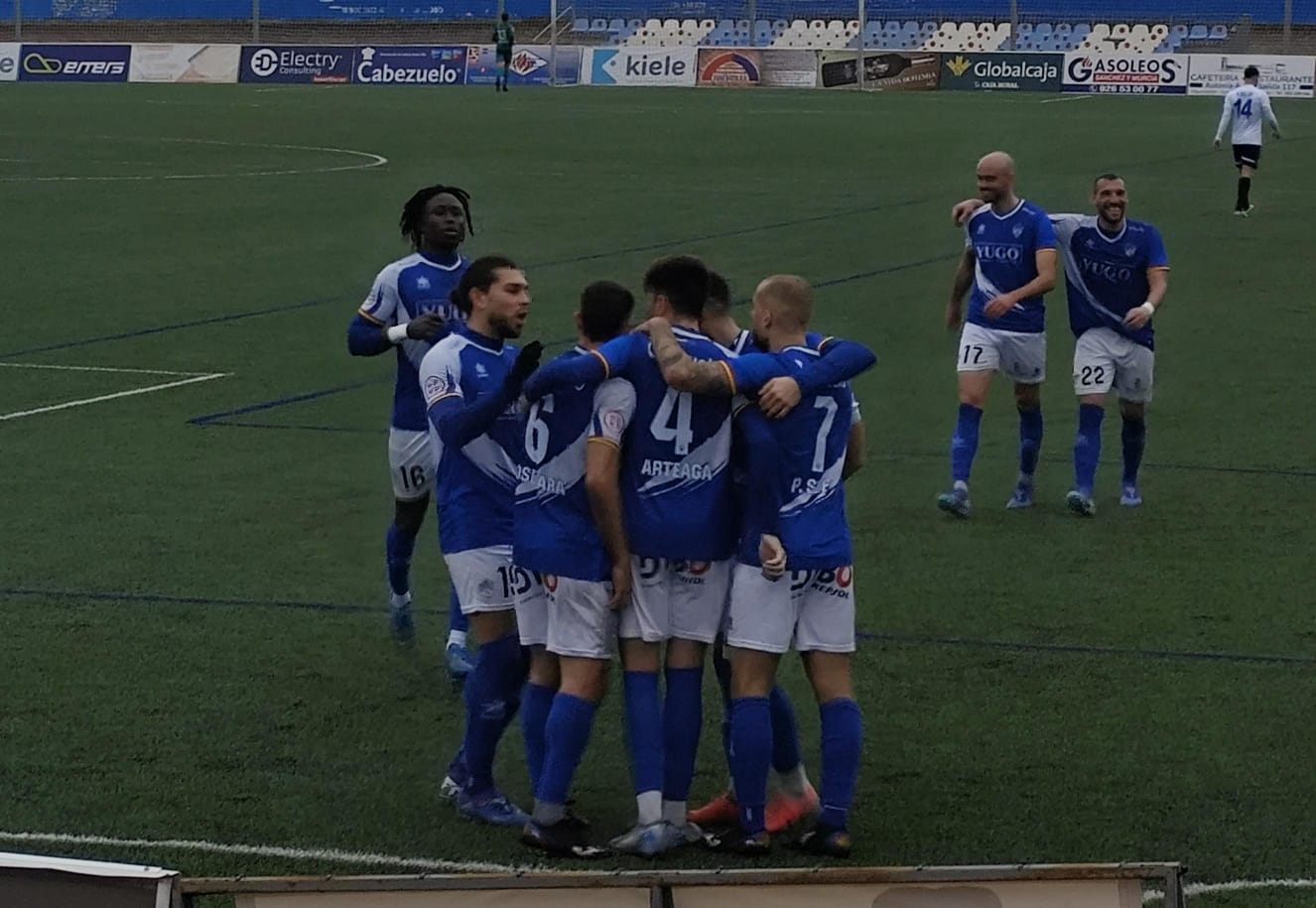 La UD Socuéllamos rompe su mala racha con una victoria contundente