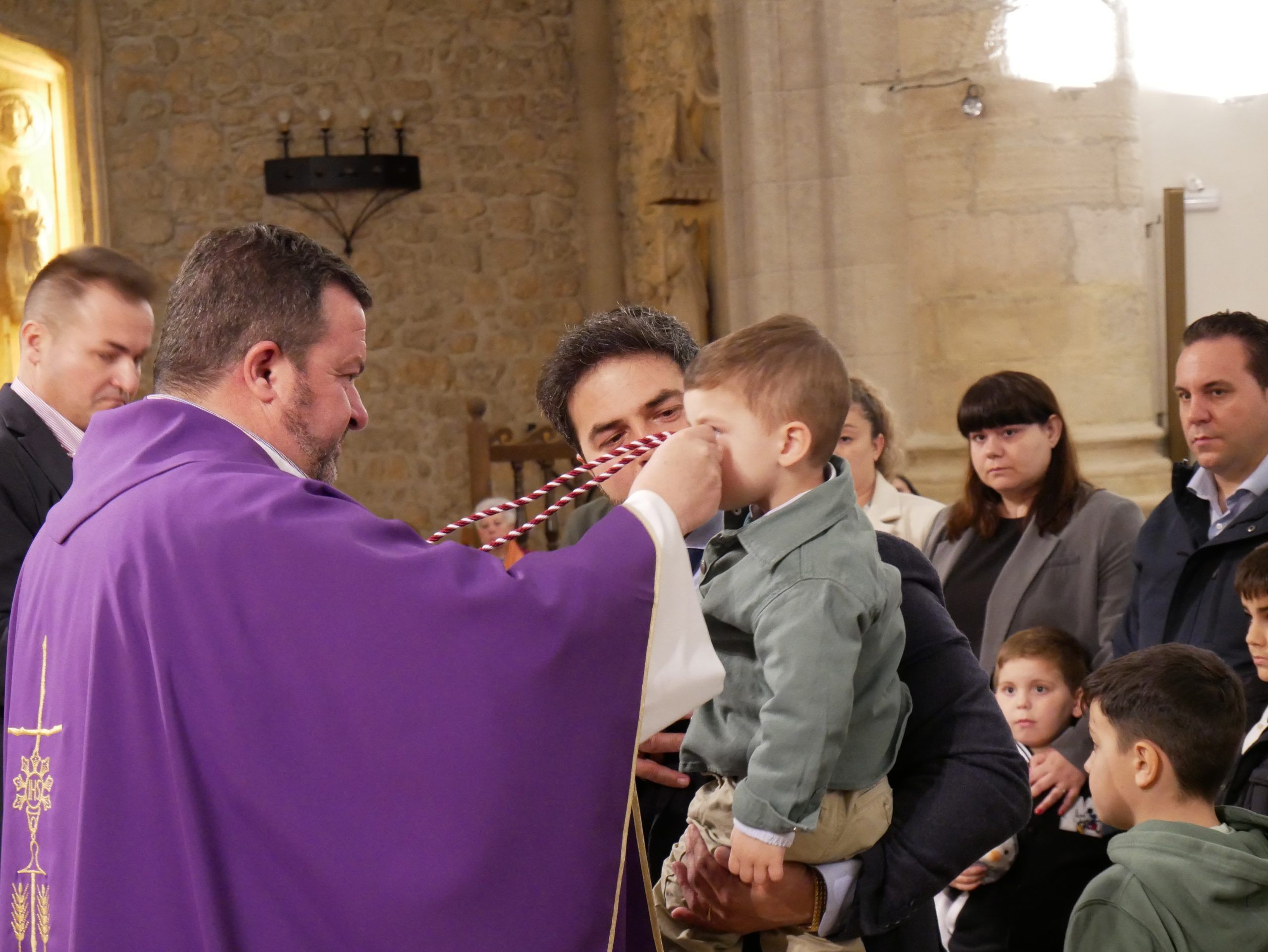 La Cofradía Nuestro Padre Jesús del Calvario celebrará su Misa de Hermandad con homenaje a Lorenzo Carrasco