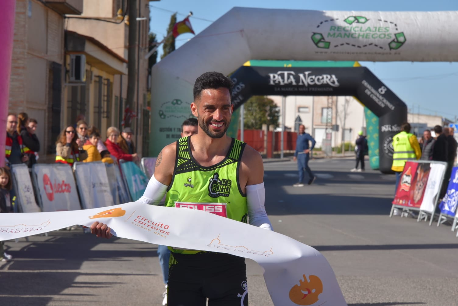 Andy Morales se impone con autoridad en la Media Maratón de Bolaños