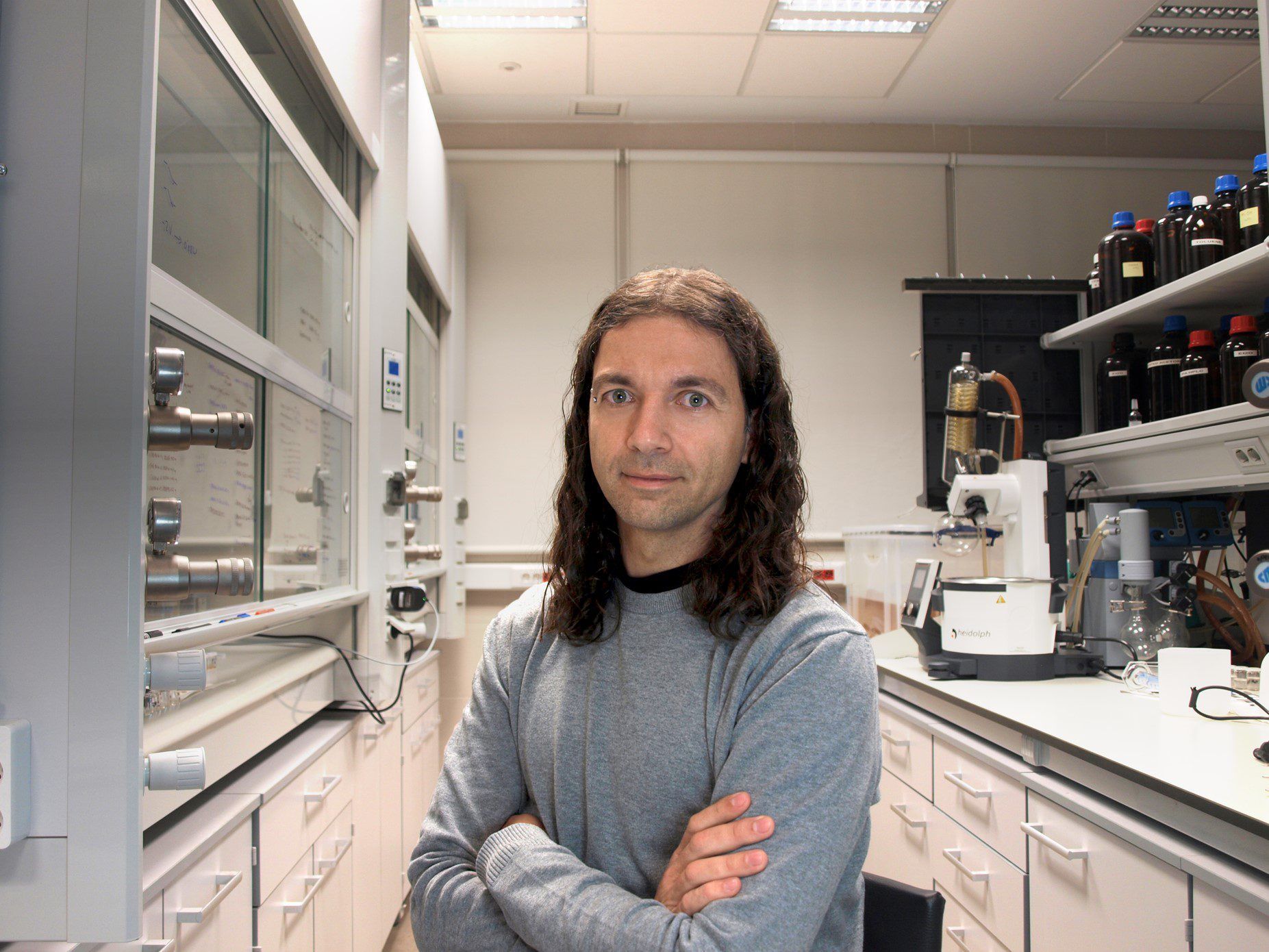 Carlos Romero lidera un avance internacional en el desarrollo de materiales sostenibles y tecnológicos