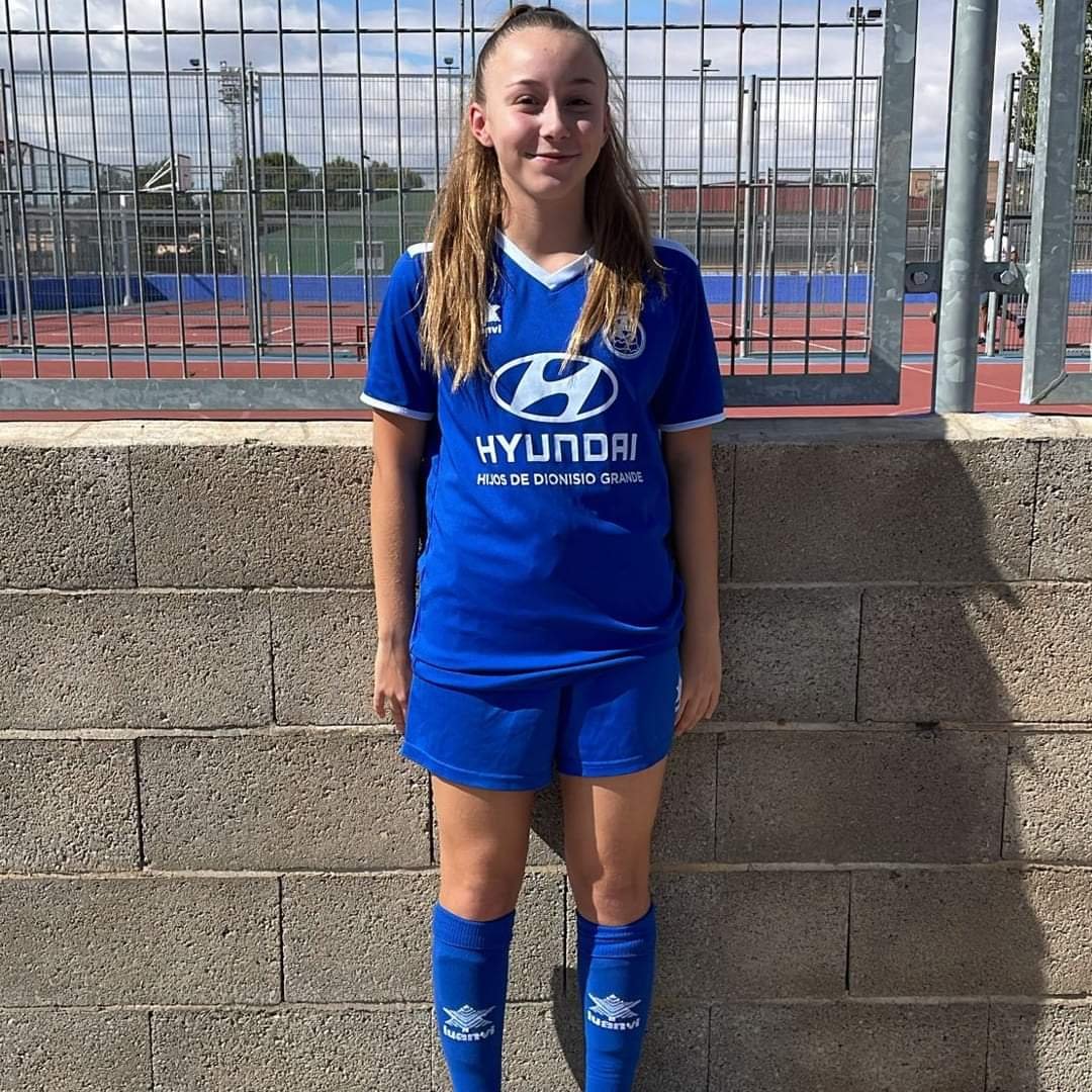 Claudia Exojo Del Amo representa al Cristo de la Vega CF en el Regional de Selecciones Provinciales Sub-14 Femenino