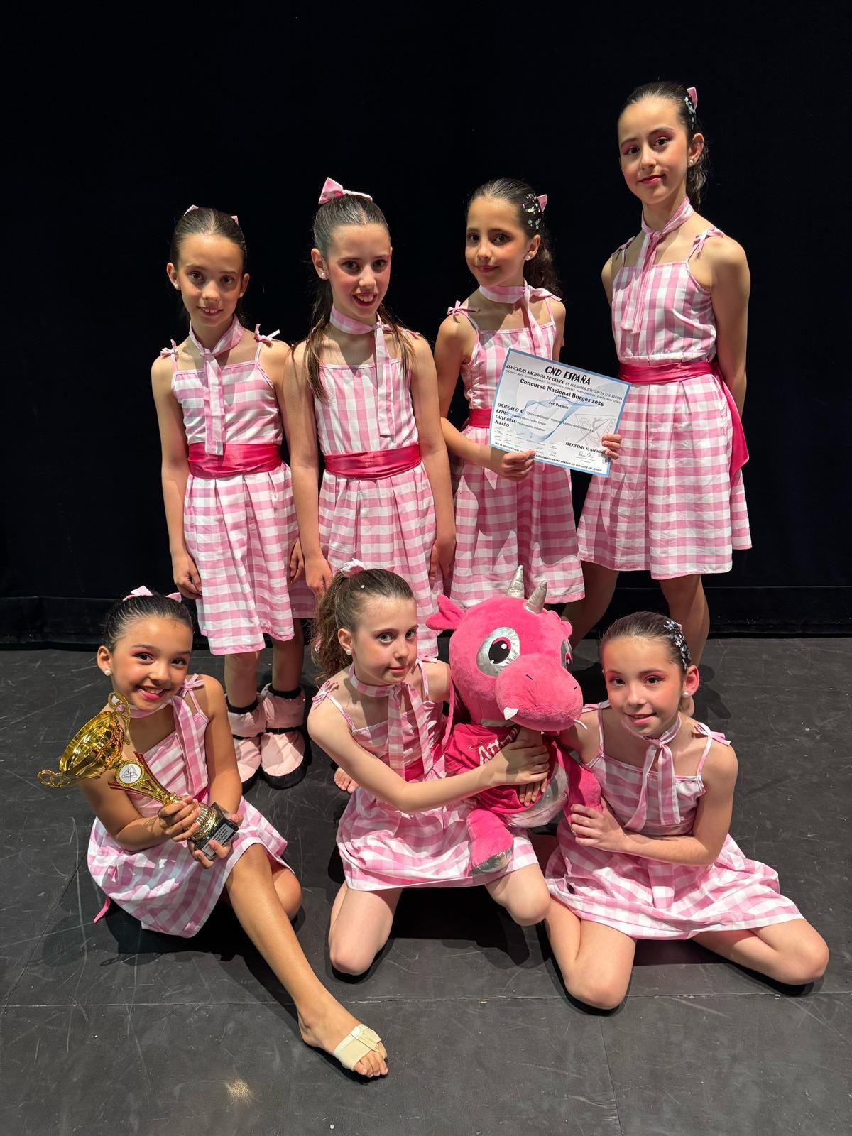 Dream Attitude e Infinity se llevan un premio en el Concurso Nacional de Danza en Burgos pero no pasan el corte