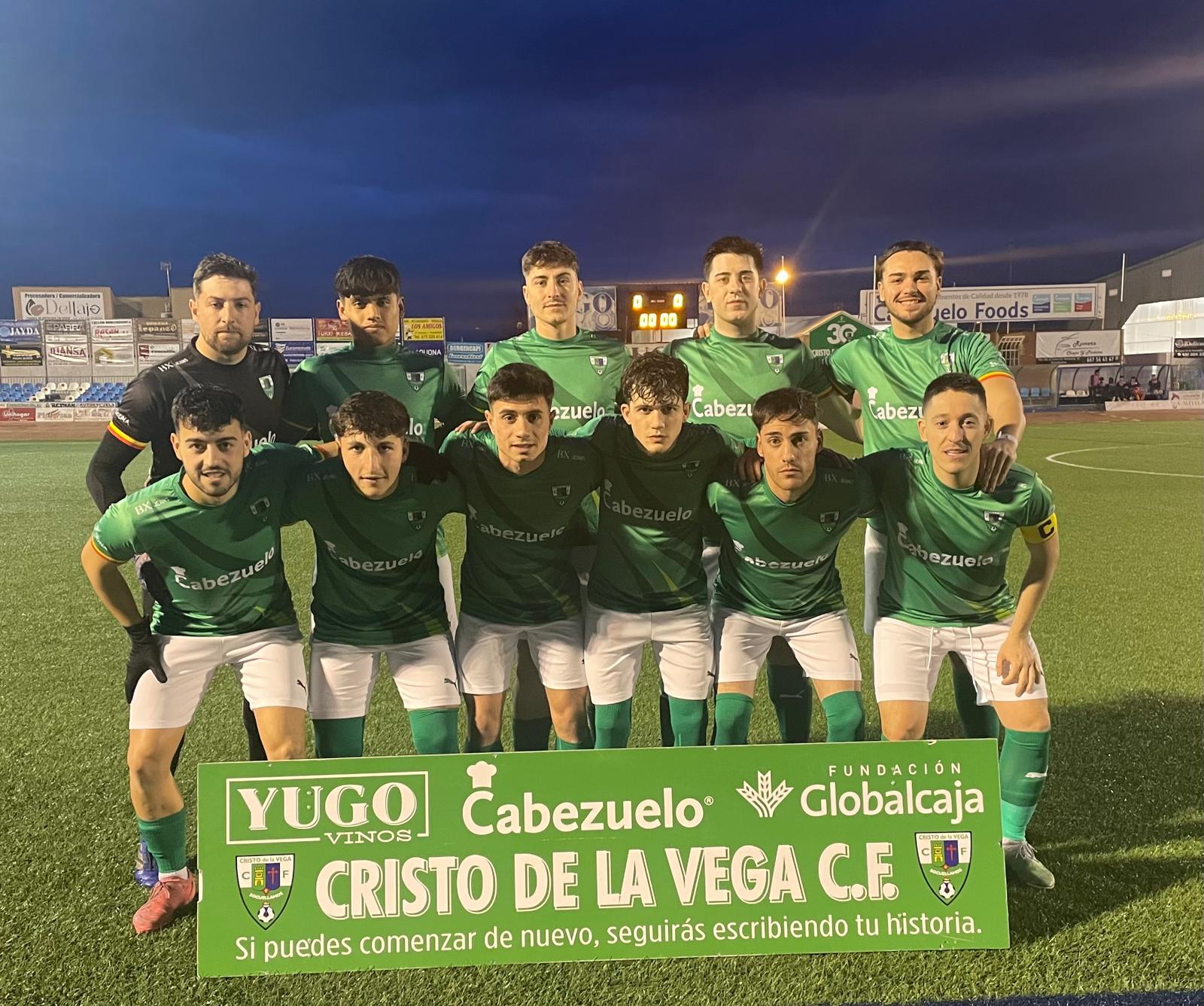 El Cristo de la Vega firma una goleada (6-0) pero no recorta distancias en la lucha por el ascenso