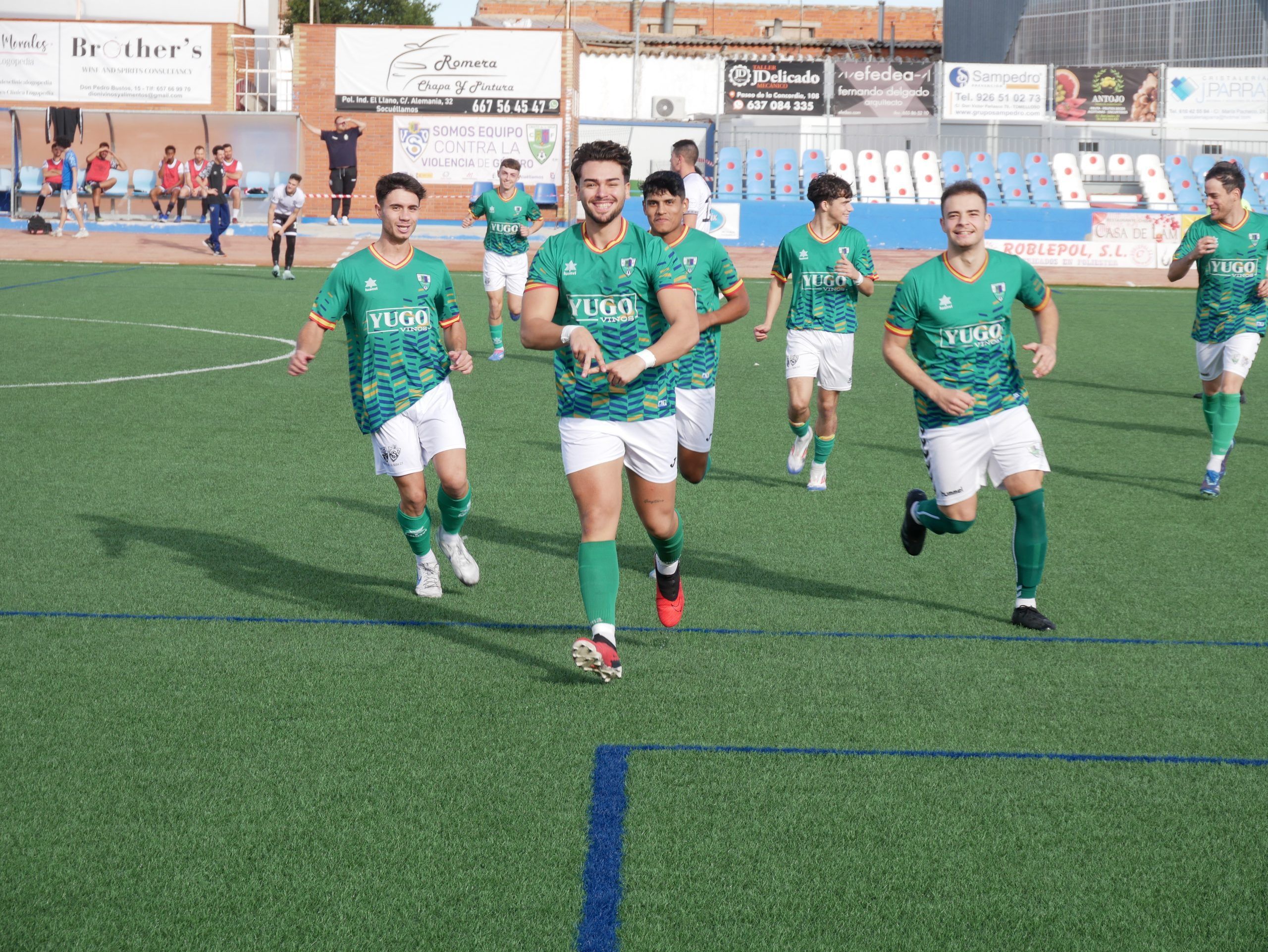 El Cristo de la Vega gana al Triana Tresjuncos con un contundente 4-0 y se mantiene en la cima