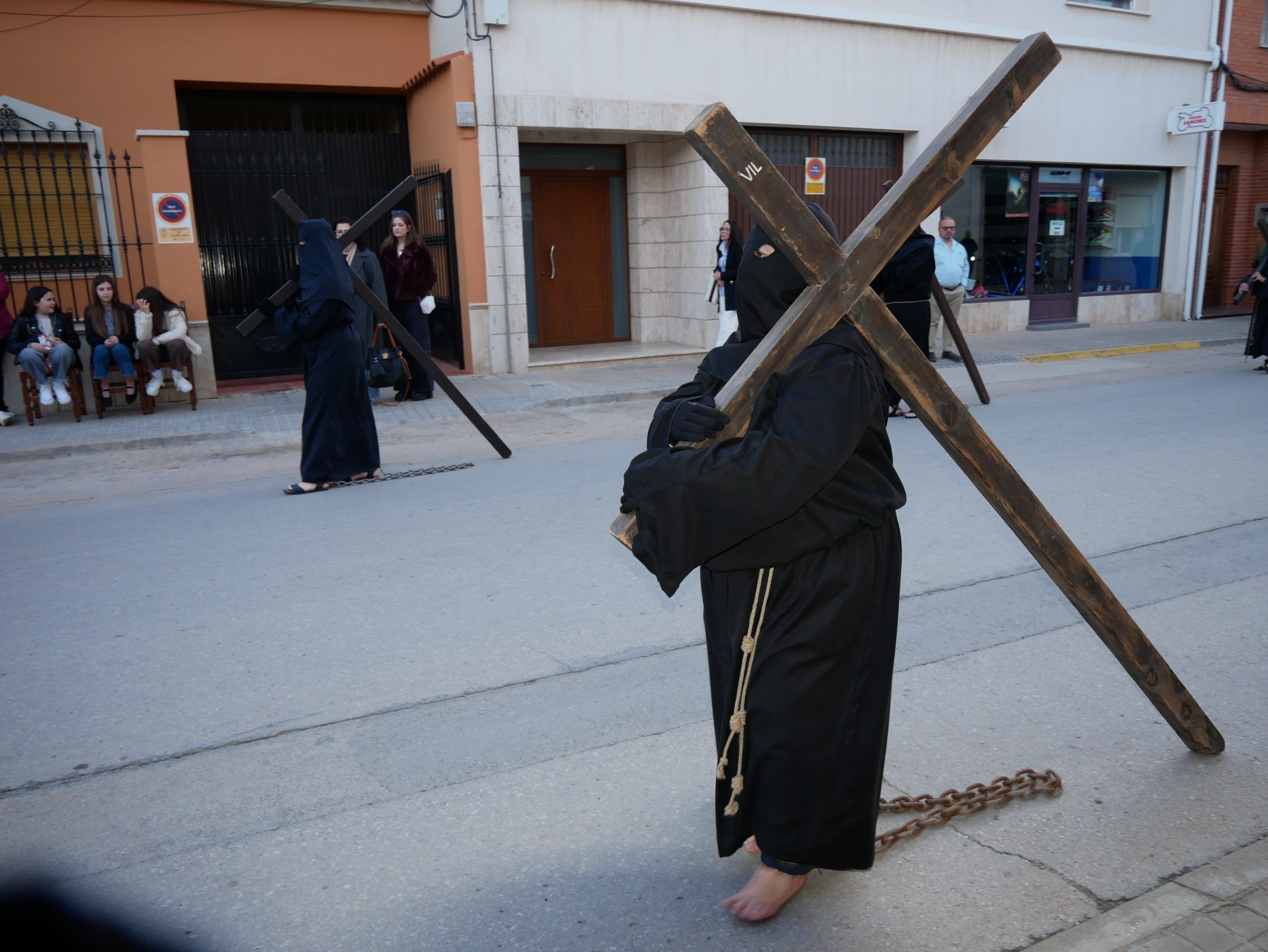 El Santo Entierro llena de solemnidad las calles de Socuéllamos
