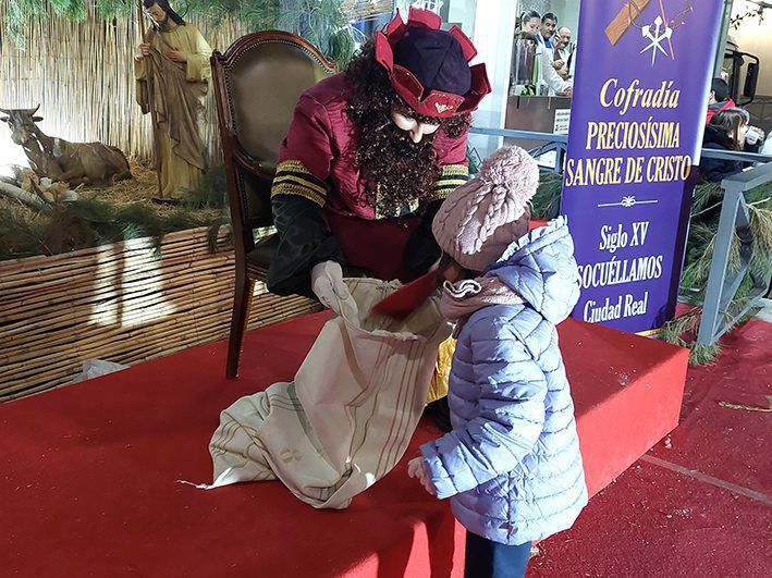 La Cofradía de la Preciosísima Sangre de Cristo anuncia la llegada del Heraldo Real a Socuéllamos