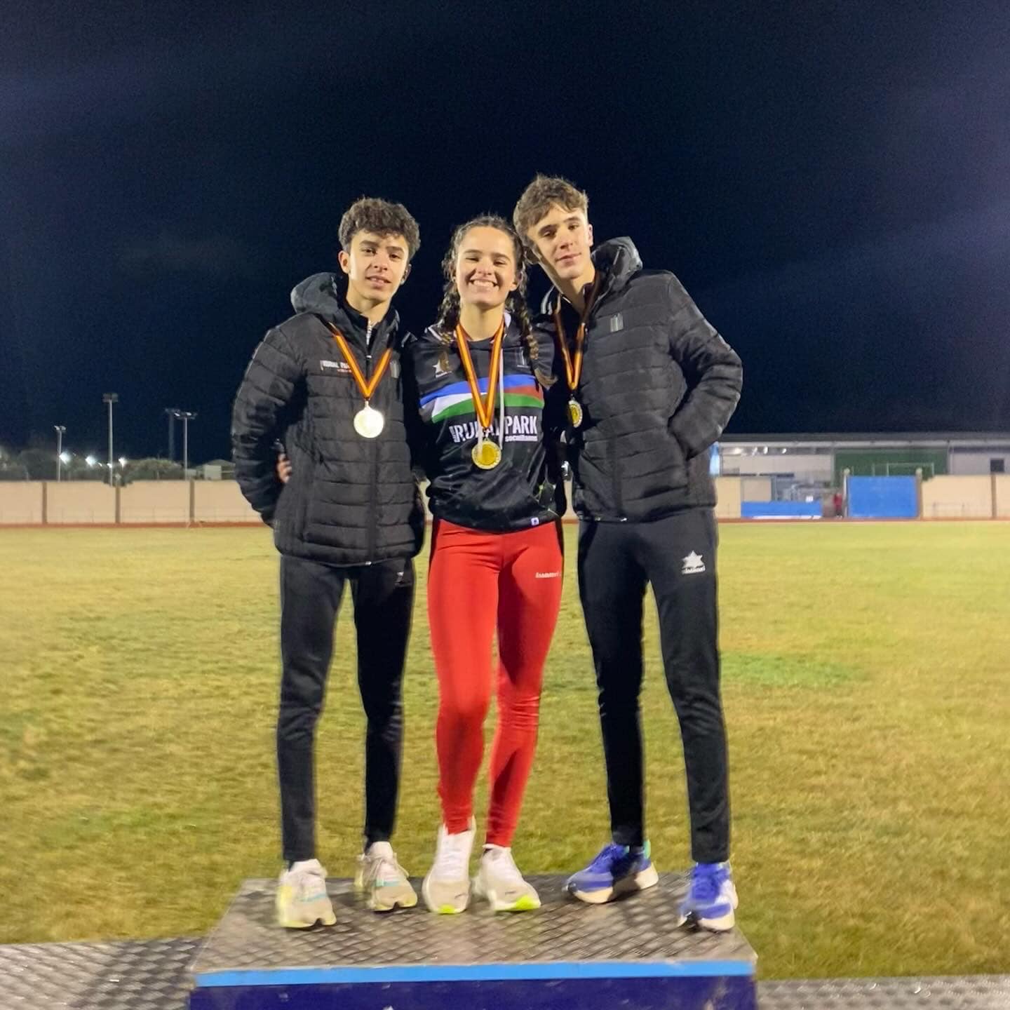Excelentes resultados de los hermanos Muñoz Alarcón en los campeonatos provinciales de atletismo