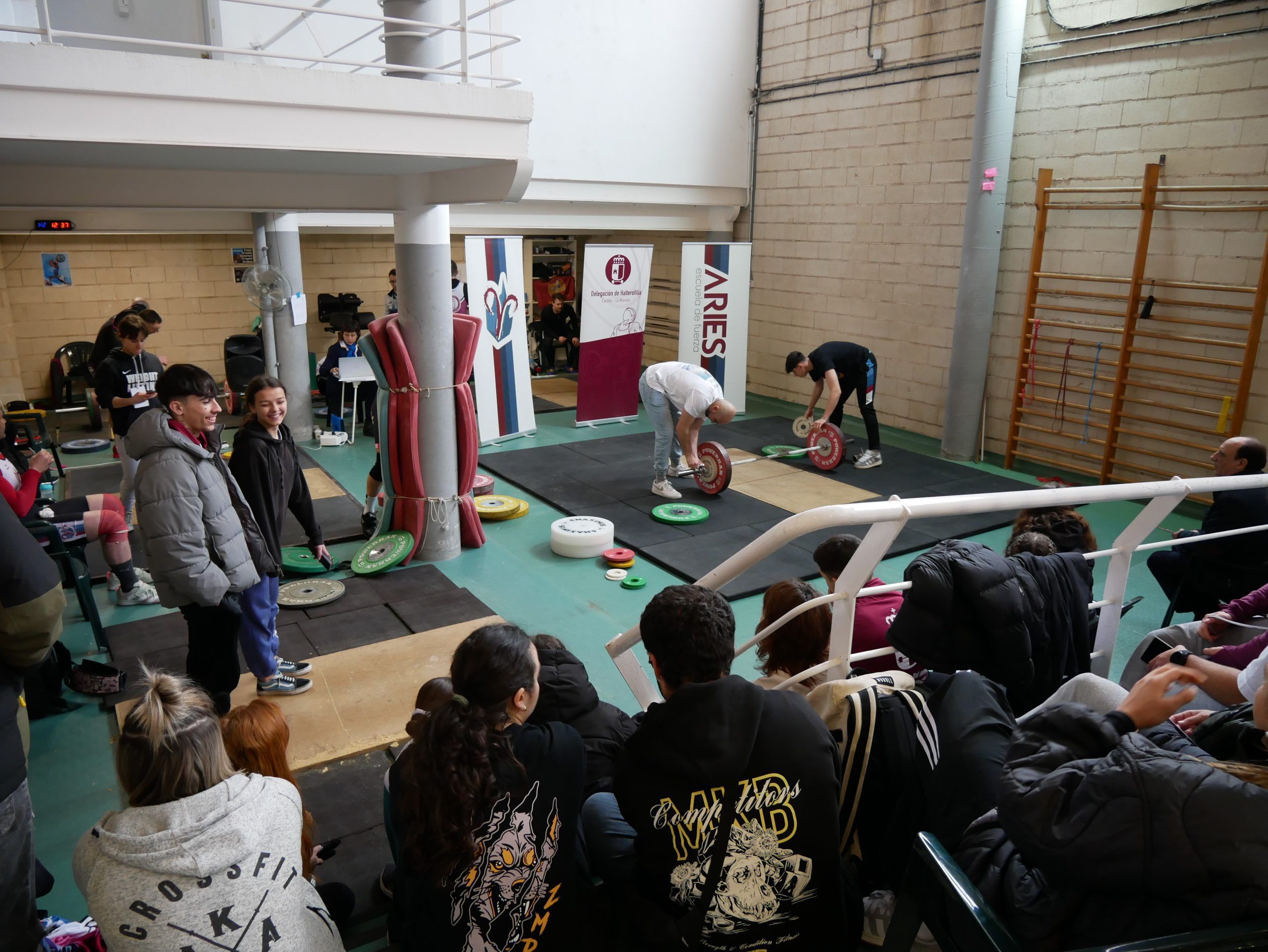 Éxito de la 1ª Jornada de Liga de Halterofilia y la Copa Máster de CLM en el Pabellón Roberto Parra