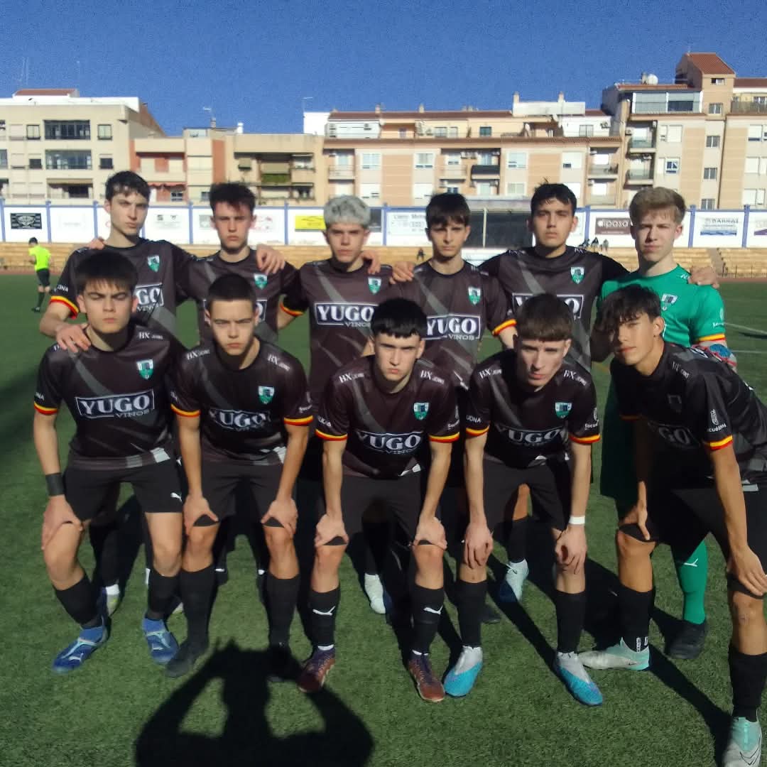 Insultos, amenazas y un intento de agresión en su visita a Hellín. Eso fue lo que vivieron los miembros del Cristo de la Vega CF en Hellín