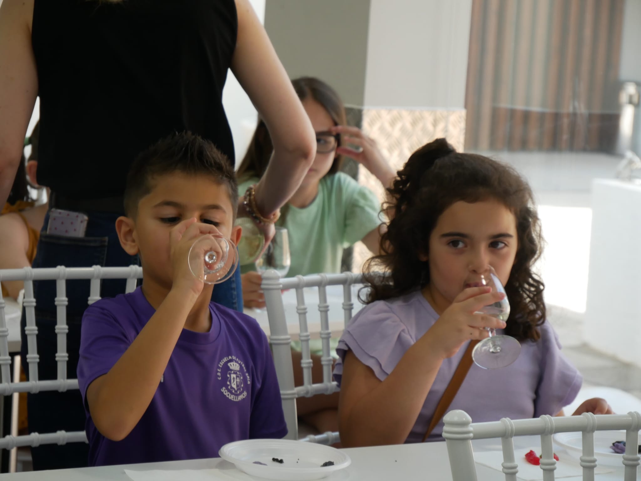 Cata maridada de mosto y chuches para los más pequeños