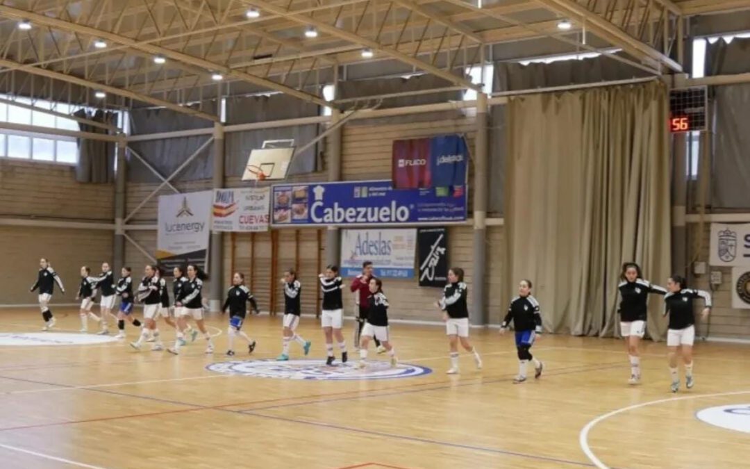Jornada de puertas abiertas de la Escuela de Fútbol Sala Socuéllamos para para niñas