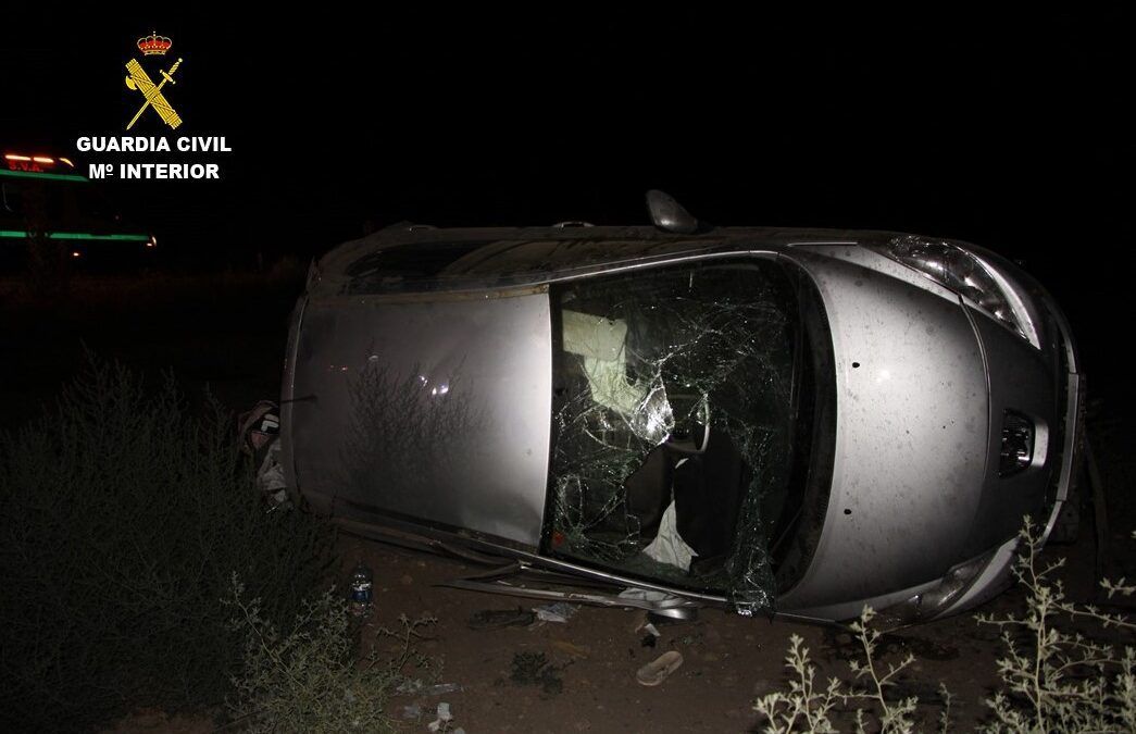 La Guardia Civil investiga al conductor de un vehículo como presunto autor de undelito de lesiones imprudentes en accidente de circulación