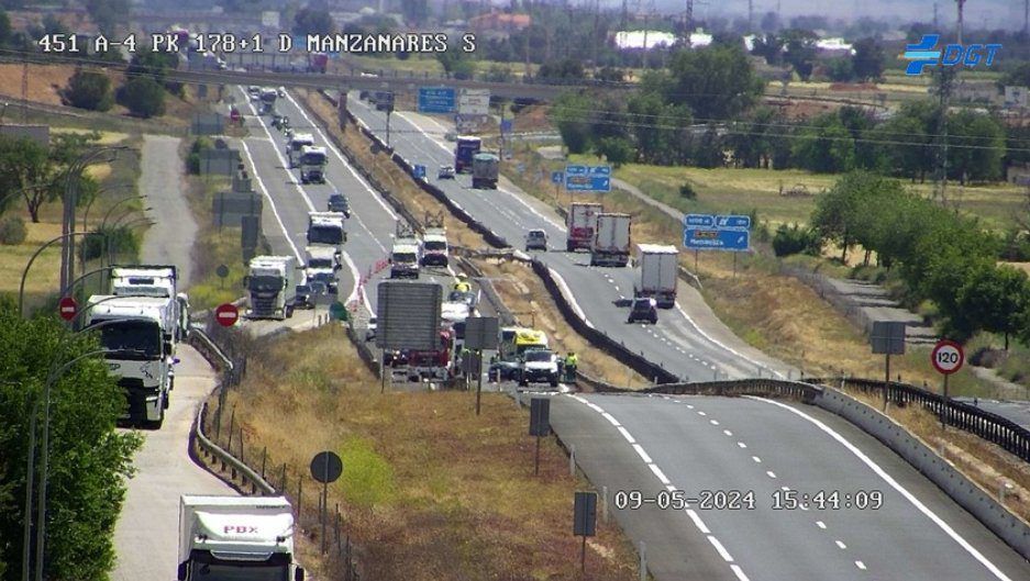 La A-4 cortada en sentido Madrid debido a un accidente