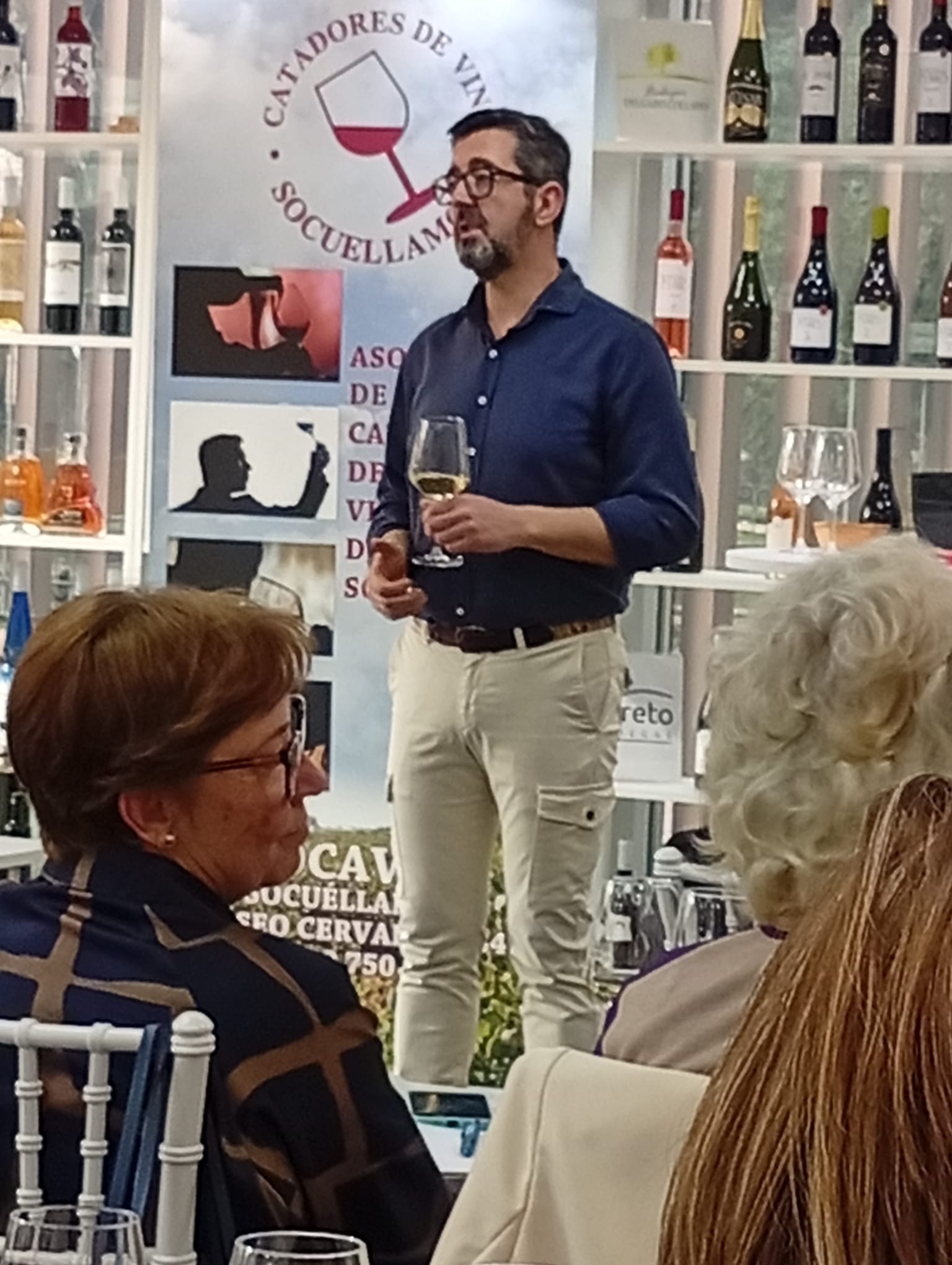 La Asociación de Catadores de Vino de Socuéllamos celebra su Cata Maridada de San Valentín