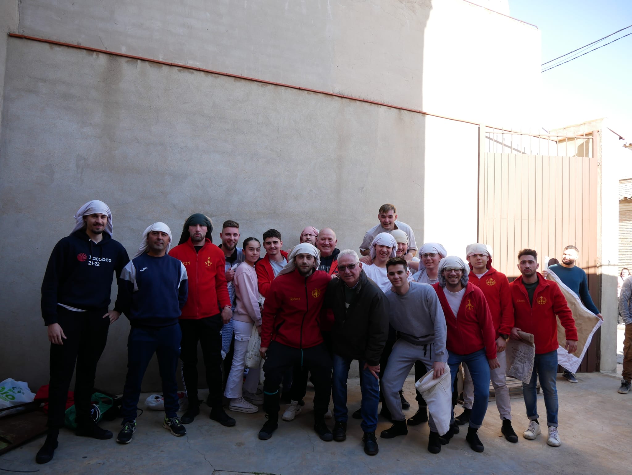 La Cofradía de Jesús del Calvario realiza traslado solemne de tronos al barrio del Calvario