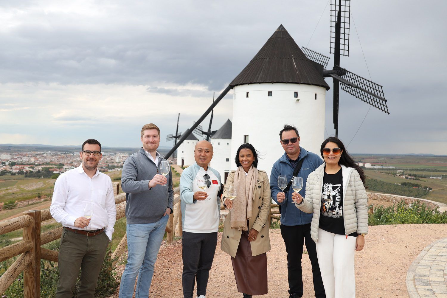 La DO La Mancha e ICEX refuerzan la proyección internacional del vino manchego con una misión inversa en FENAVÍN