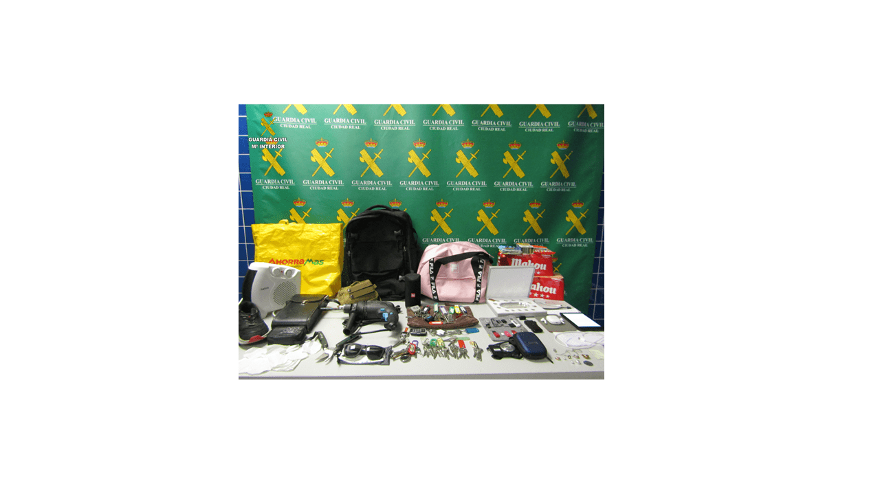 La Guardia Civil detiene a dos individuos dedicados a la comisión de delitos contra el patrimonio en Tomelloso