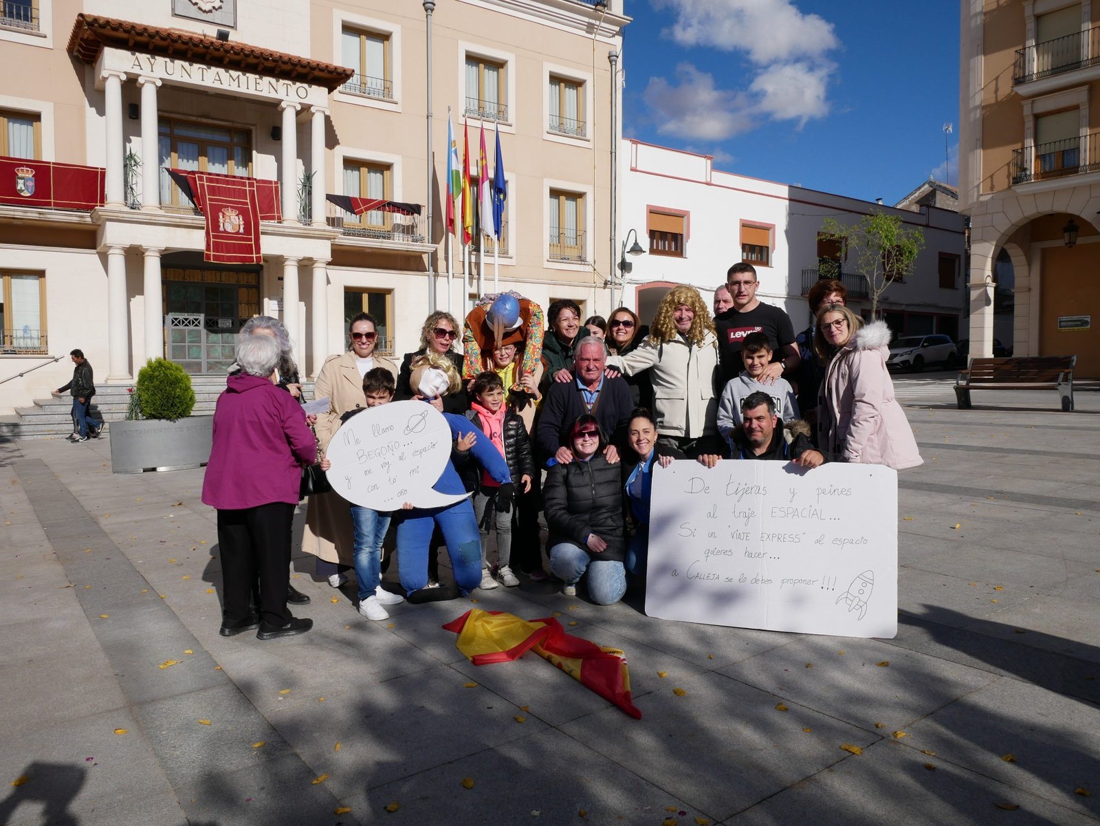 La familia Carrasco se hace con el primer premio del VI concurso de peleles