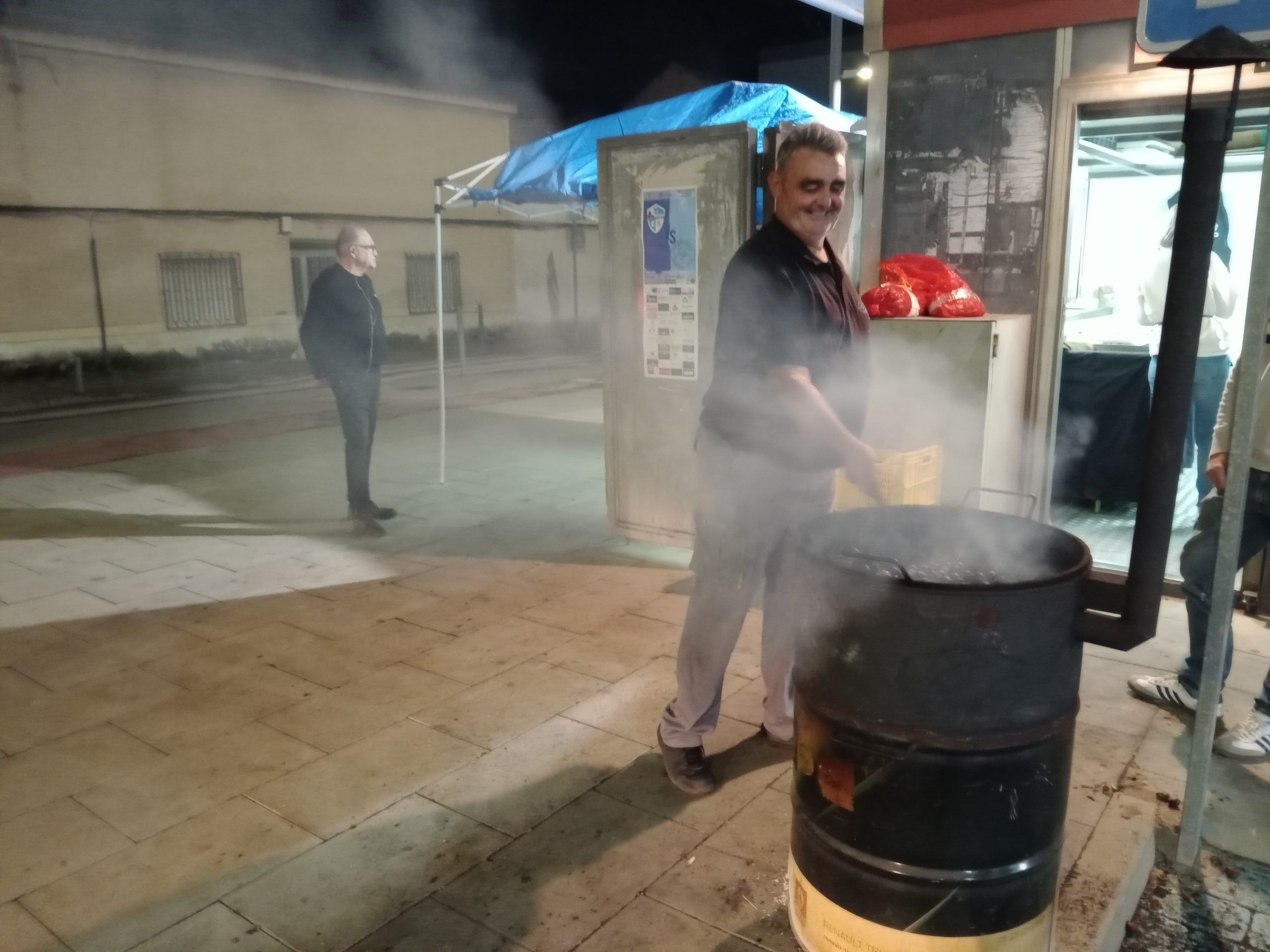 La familia Carrizo, una temporada más con las castañas