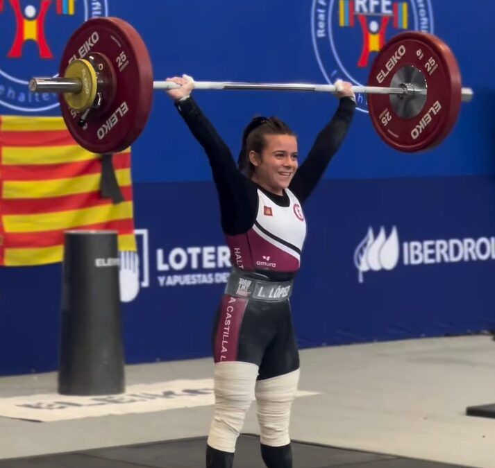 Lorena Vázquez, Campeona de España Sub-17 y Récord nacional de Halterofilia