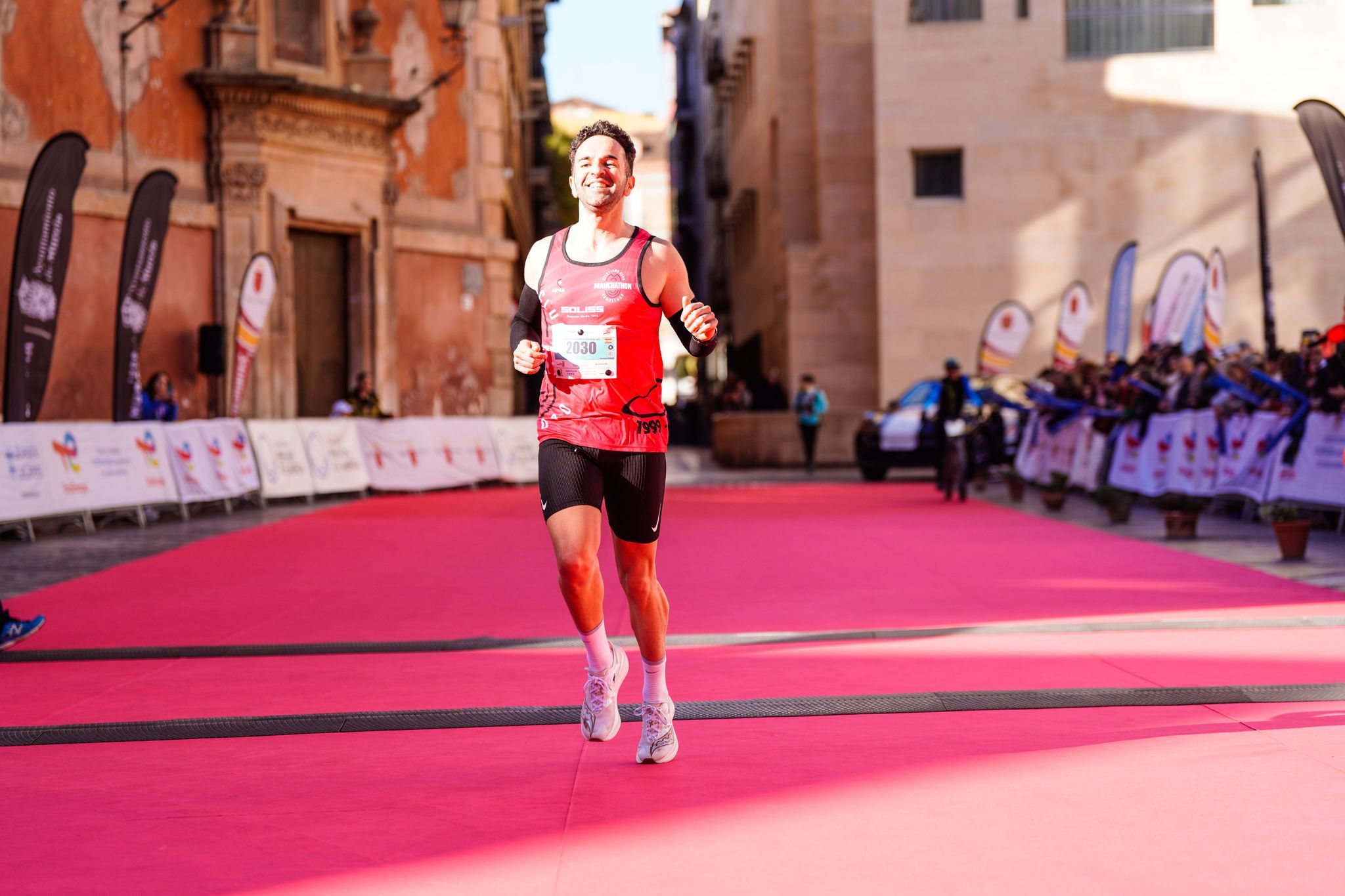 Moisés Arribas firma una marca espectacular en la Media Maratón de Murcia: 1:11:41