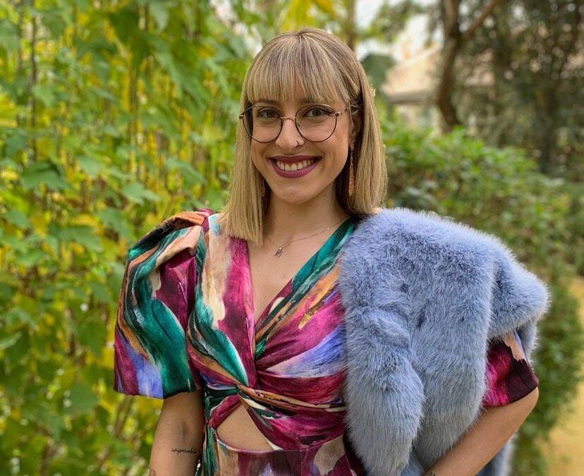 Nadia Alcolea Salido: Una socuellamina que une arte y solidaridad para apoyar la investigación del Alzhéimer y la Fibromialgia