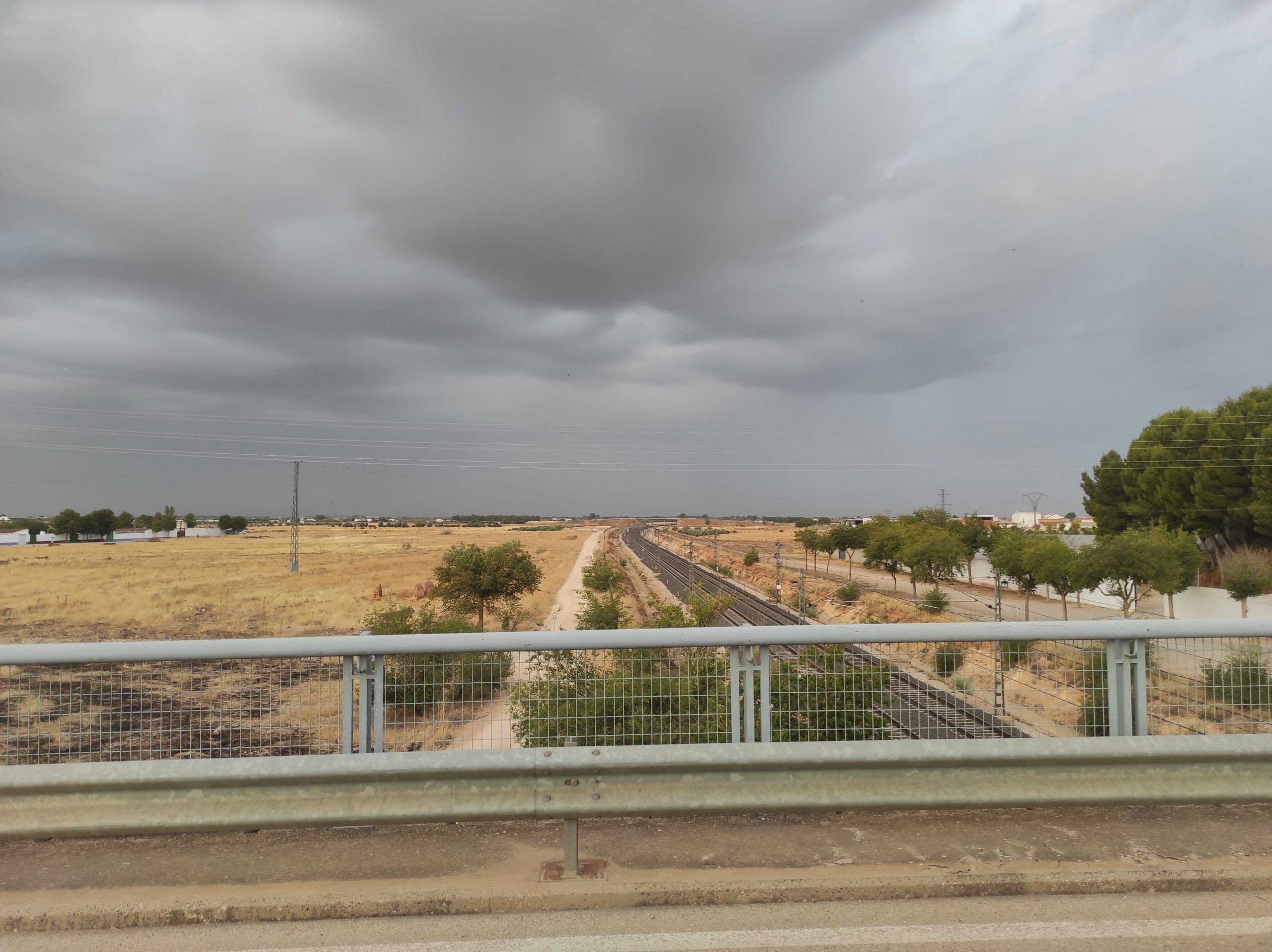 Lunes marcado por la lluvia en Socuéllamos: jornada inestable con fuerte riesgo de tormentas