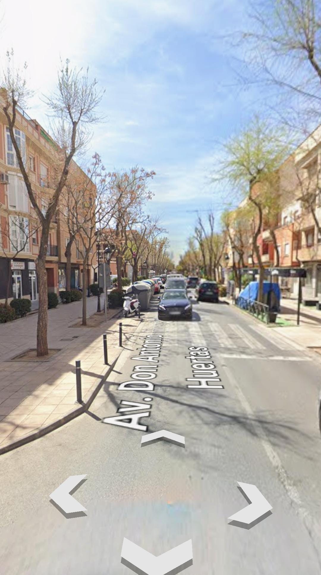 Trasladan al hospital de Tomelloso a una joven atropellada por un coche