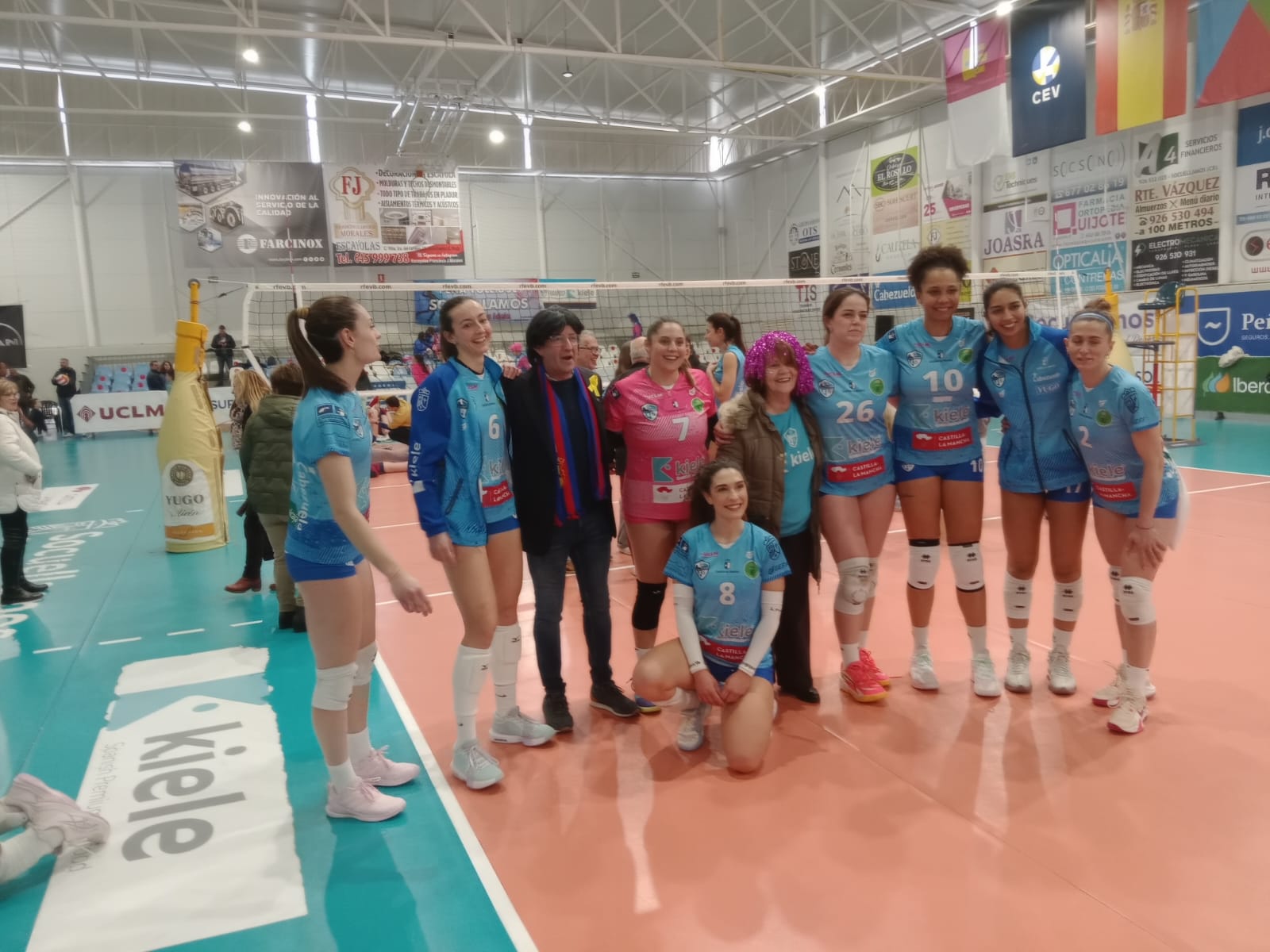 Victoria del Kiele por la vía rápida ante el CVB Barça (3-0) acercándose a los Playoffs