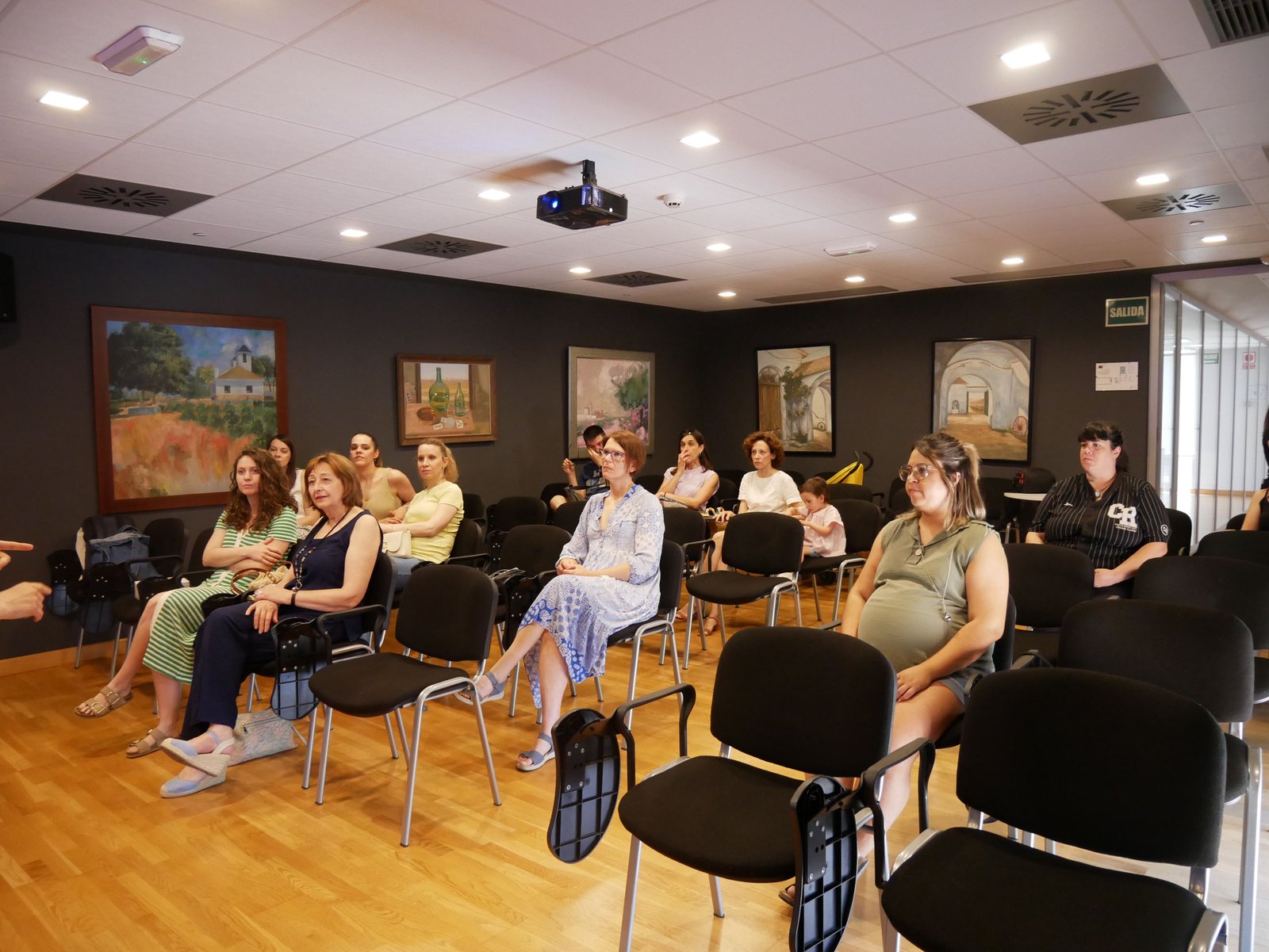 El Parto es Nuestro y Milenrama organizan en Socuéllamos un cinefórum sobre nacimiento respetado con la proyección del documental “Parir”