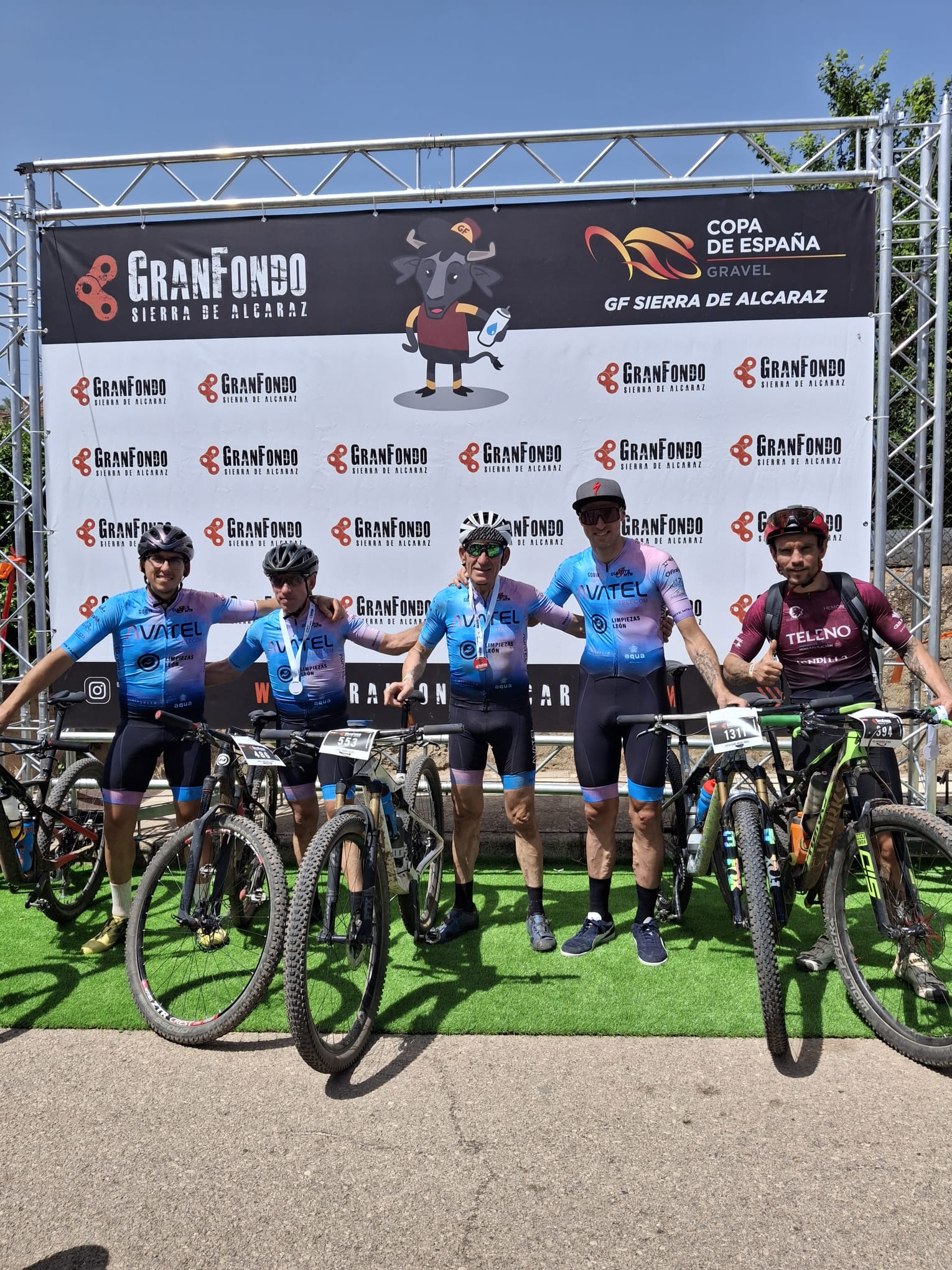 Destacado papel de Huedo en Alcaraz: entre los cuatro mejores de la general. Isidro Muñoz sube al podio en su categoría