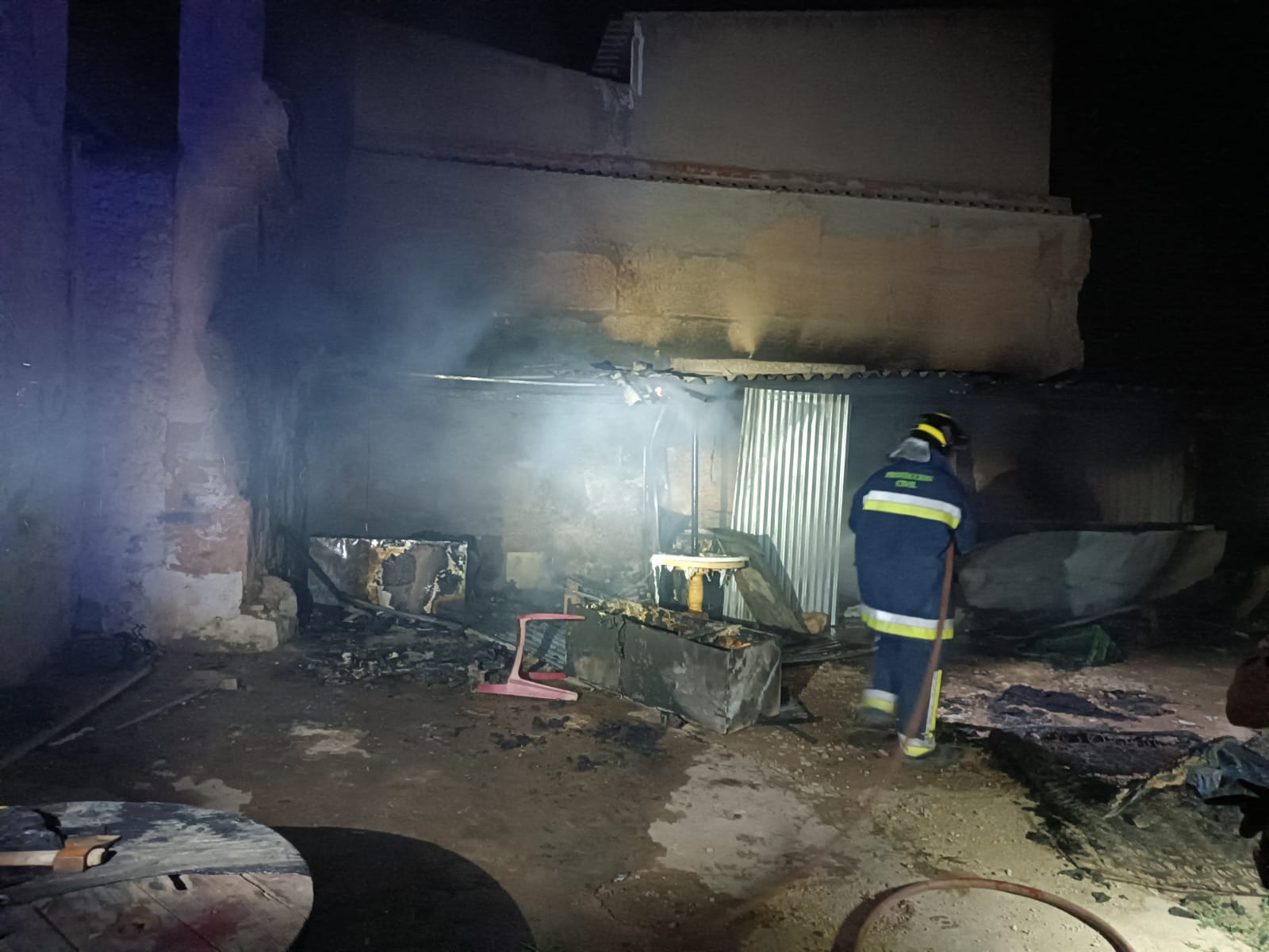 Actuación de Protección Civil y Policía Local en dos incendios registrados anoche en Socuéllamos