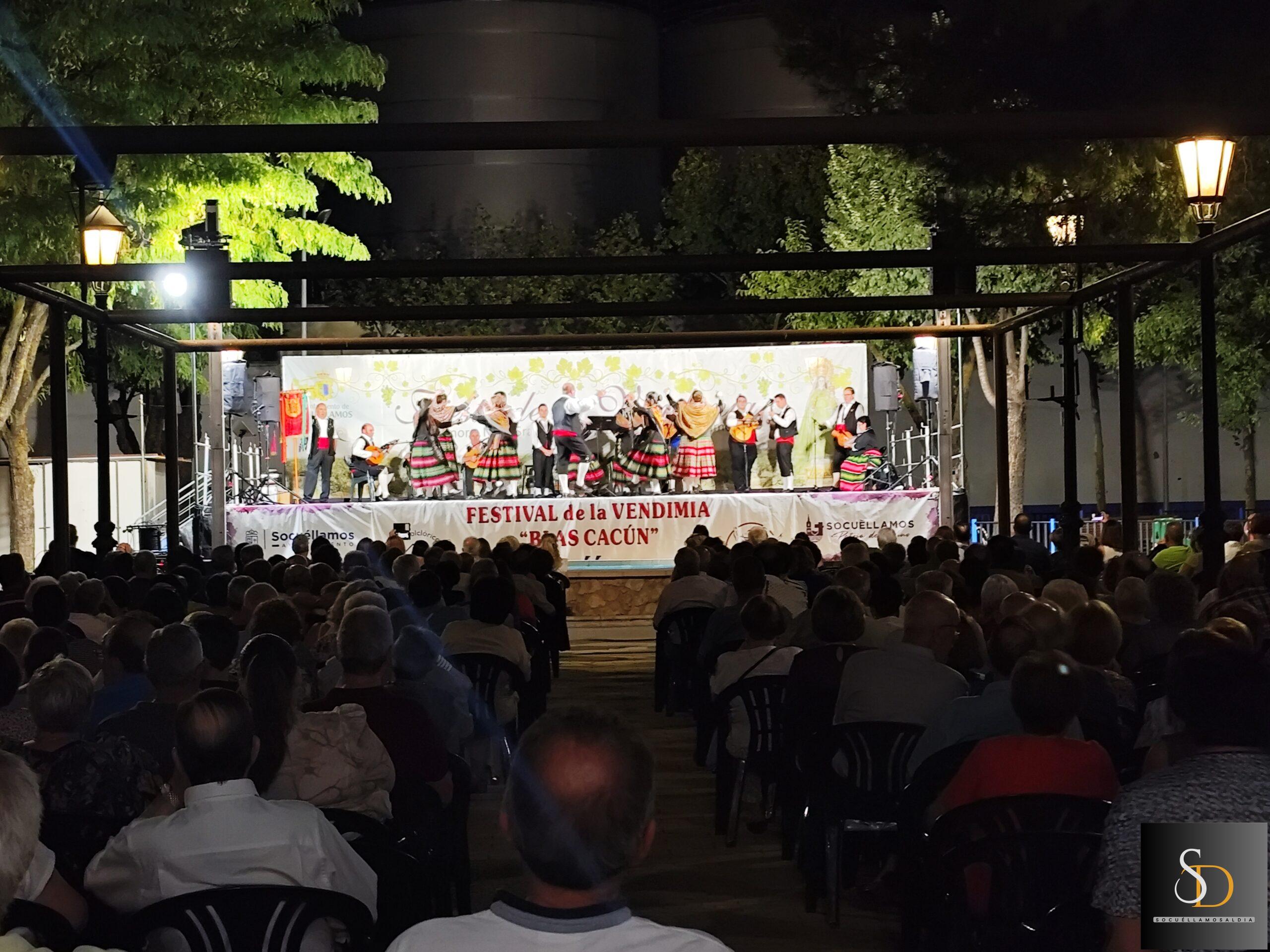 El Festival de Folklore de la Vendimia “Blas Cacún” celebra su 30ª edición con la música y la danza manchega