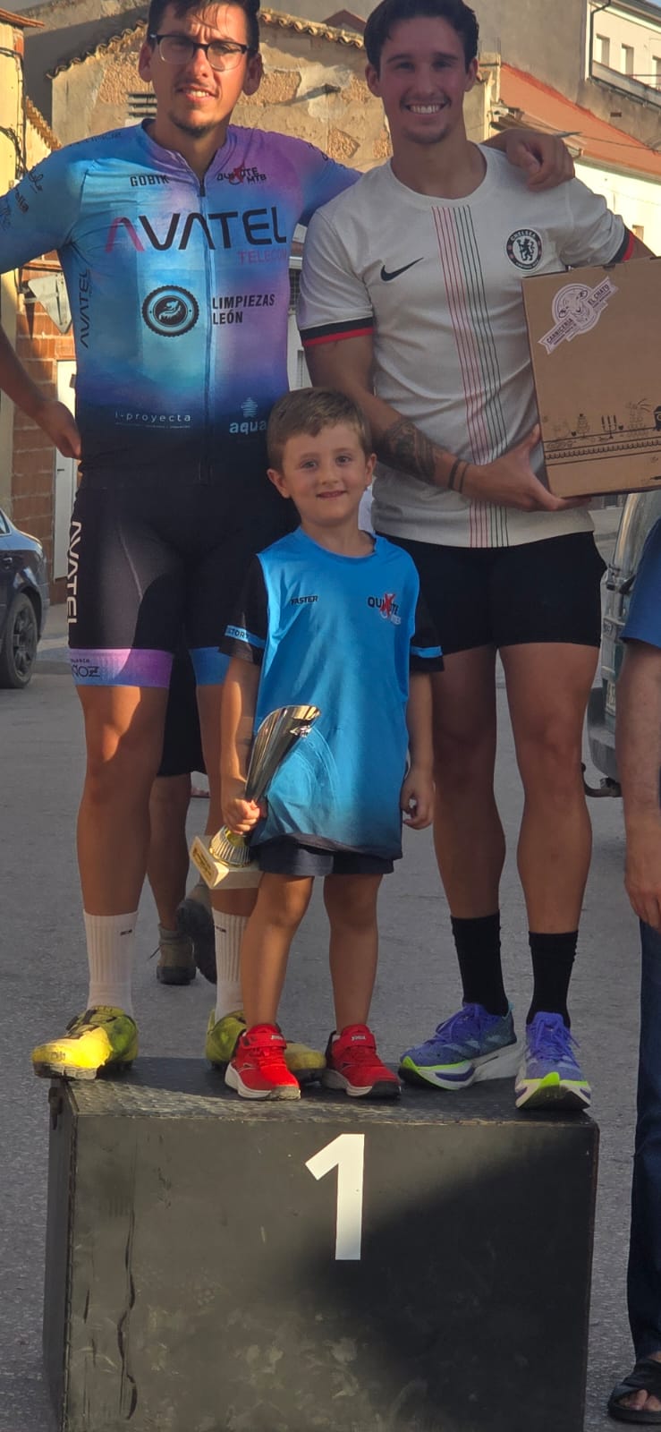 Carlos y José Luis García León se imponen en el Triatlón de Las Mesas por equipos