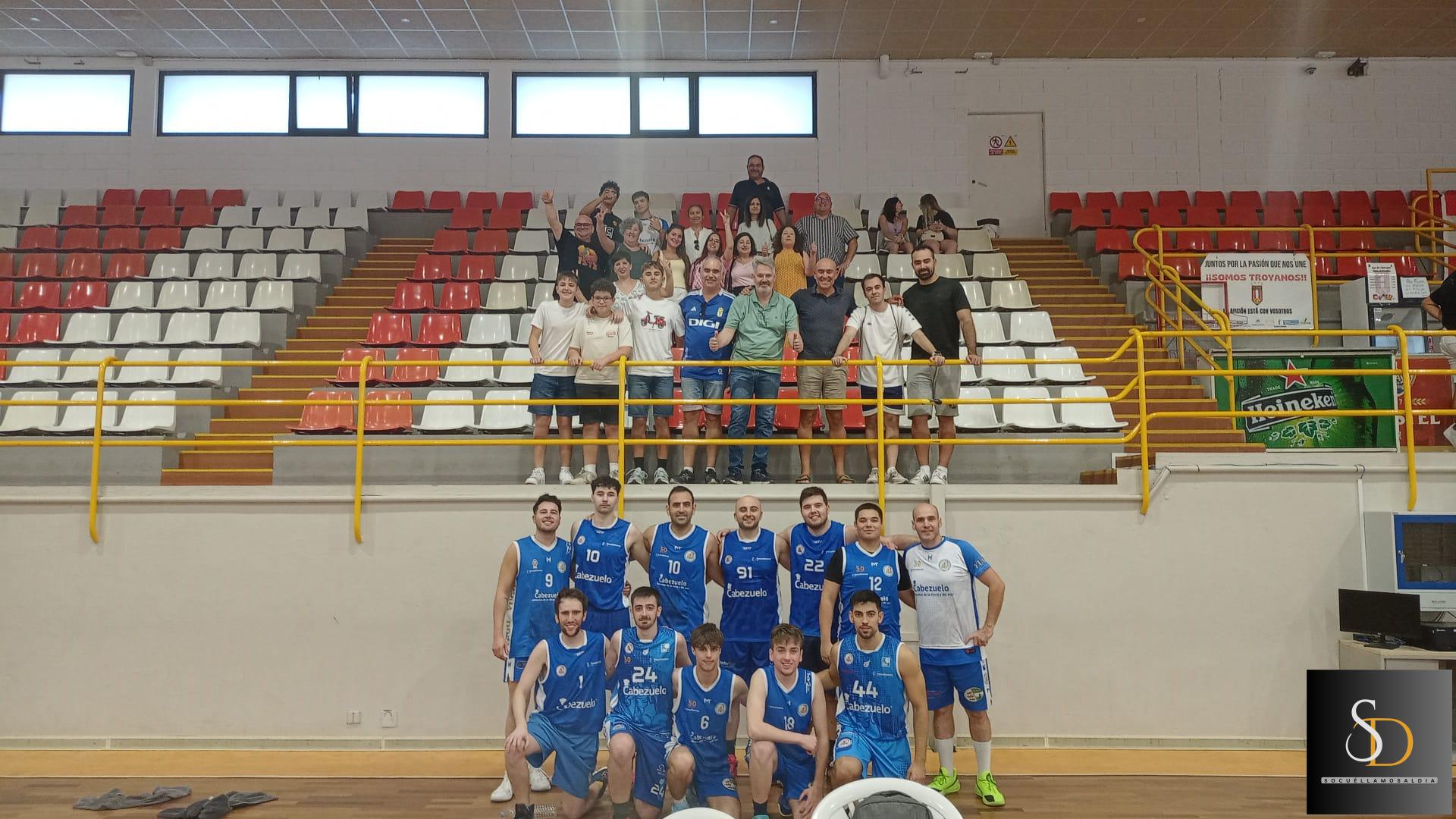 La Escuela de Baloncesto de Socuéllamos debuta con victoria en Villarrobledo