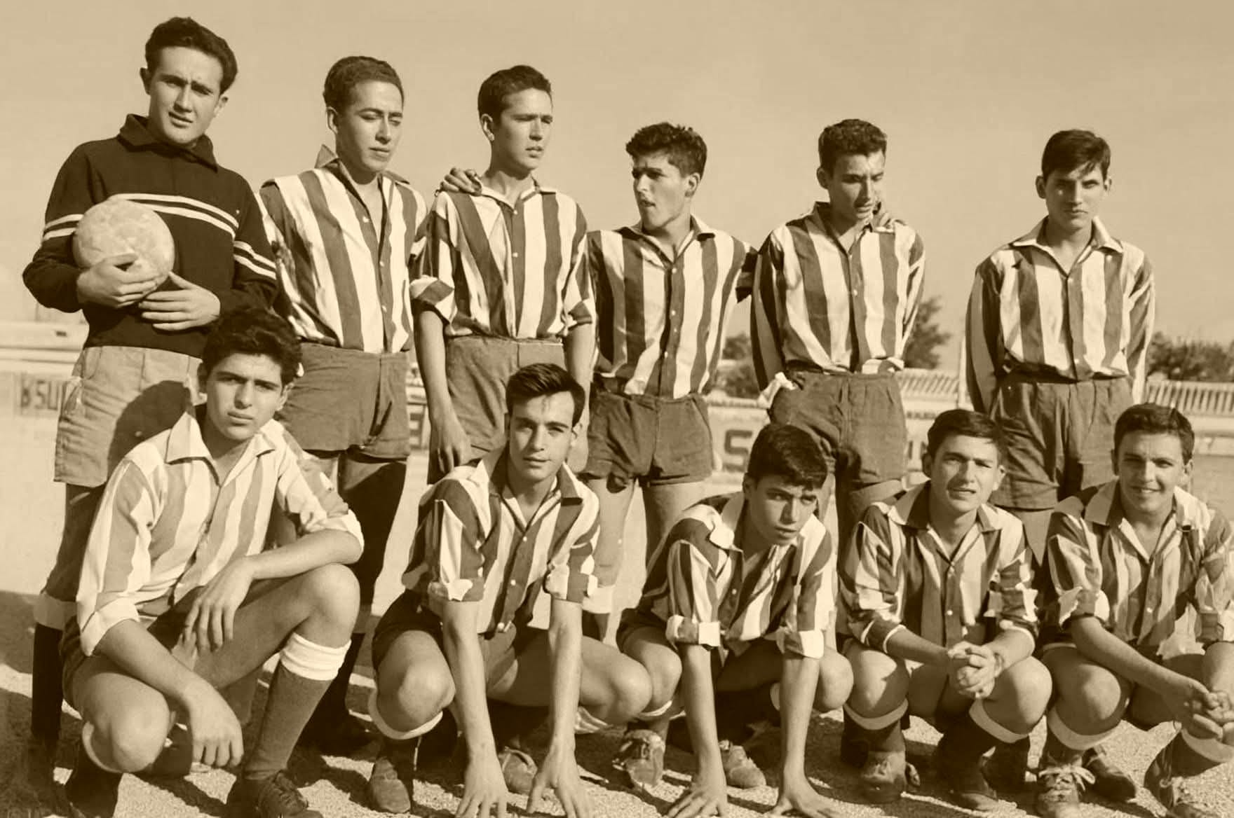 Una fotografía del Acción Católica en 1962 recupera la memoria del fútbol juvenil en Socuéllamos