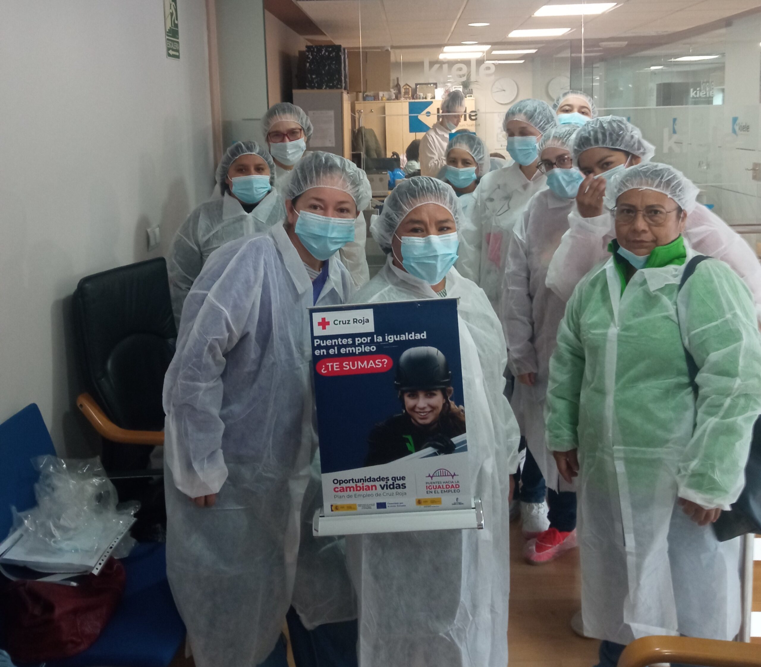 Quince mujeres se forman en Socuéllamos como operarias de producción a través de un programa de Cruz Roja