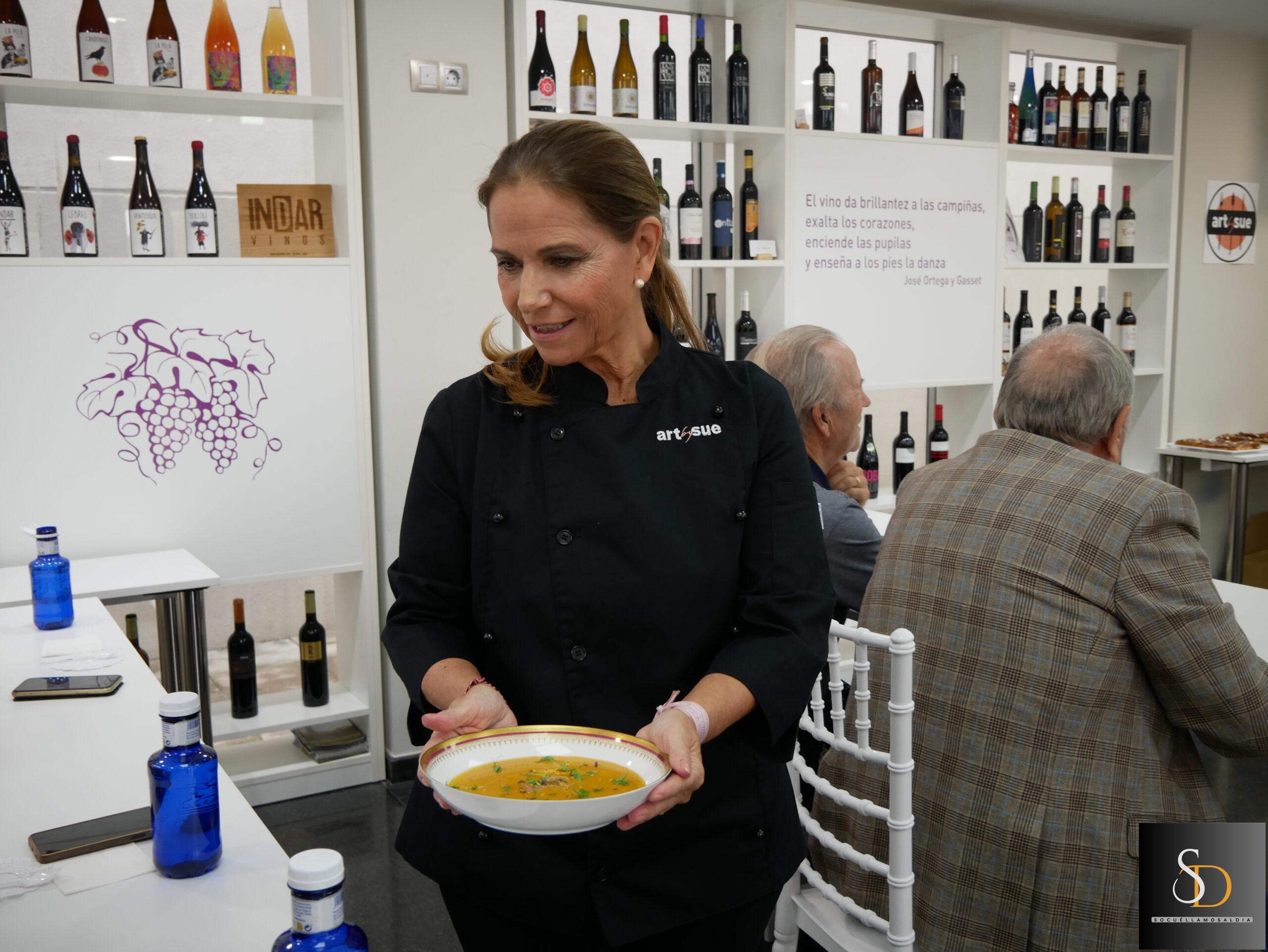 La AECC de Socuéllamos cierra los actos por el Día del Cáncer de Mama con un showcooking solidario en el Museo Torre del Vino