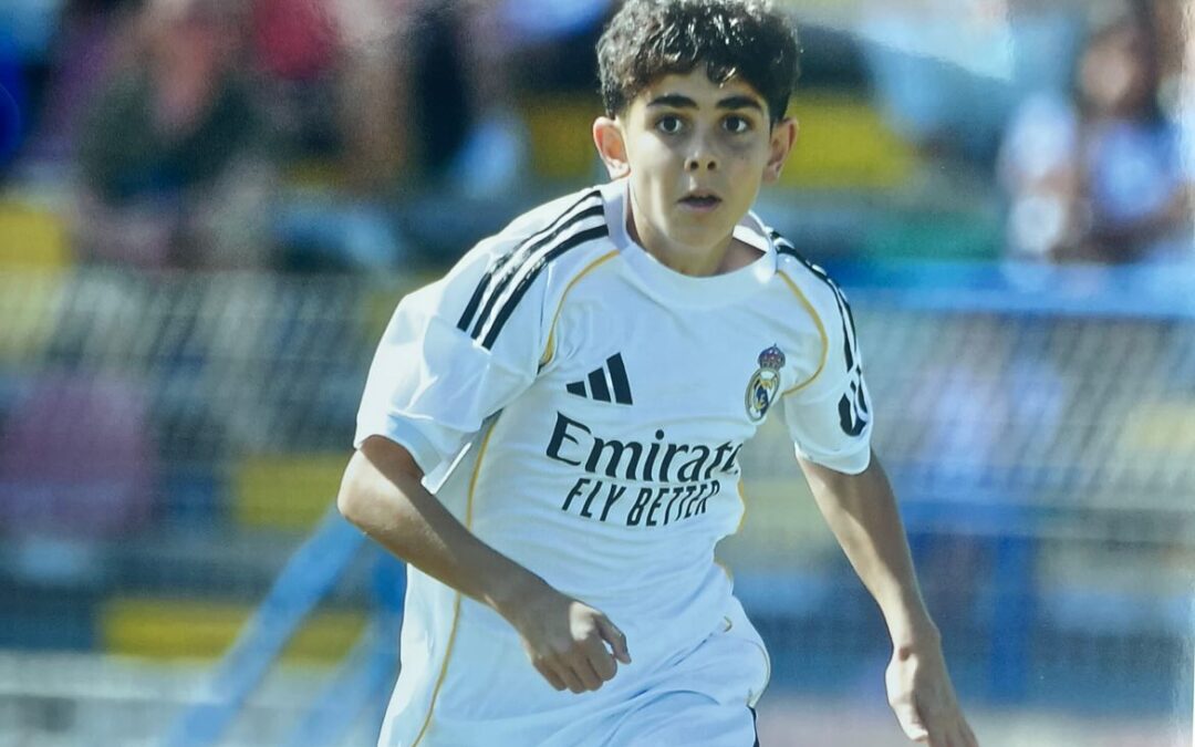 Guille Collado brilla con dos goles en la victoria del Real Madrid Infantil A ante el Colegio Miramadrid (0-3)
