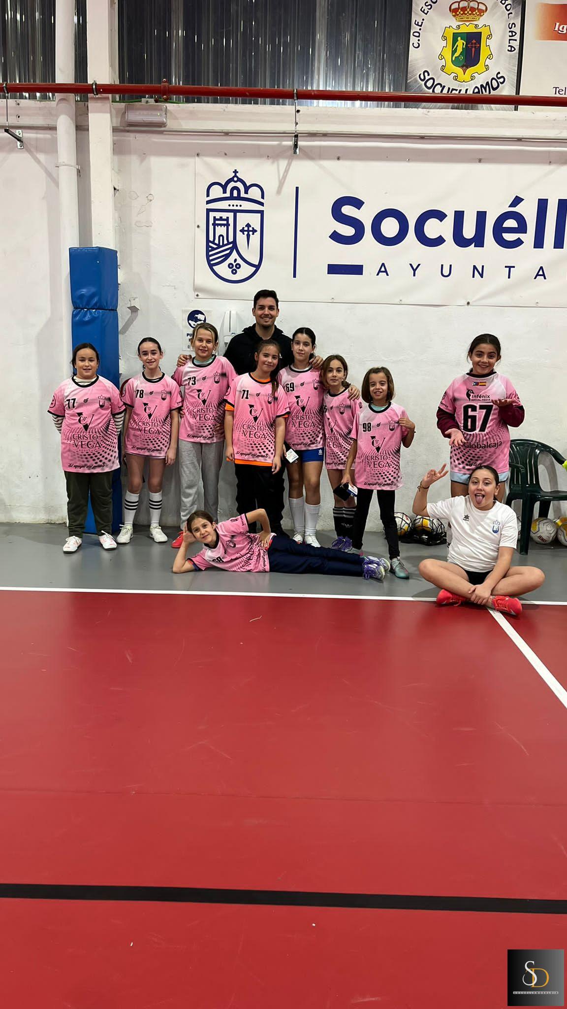 La Escuela de Fútbol Sala Socuéllamos estrena equipo femenino tras 19 años