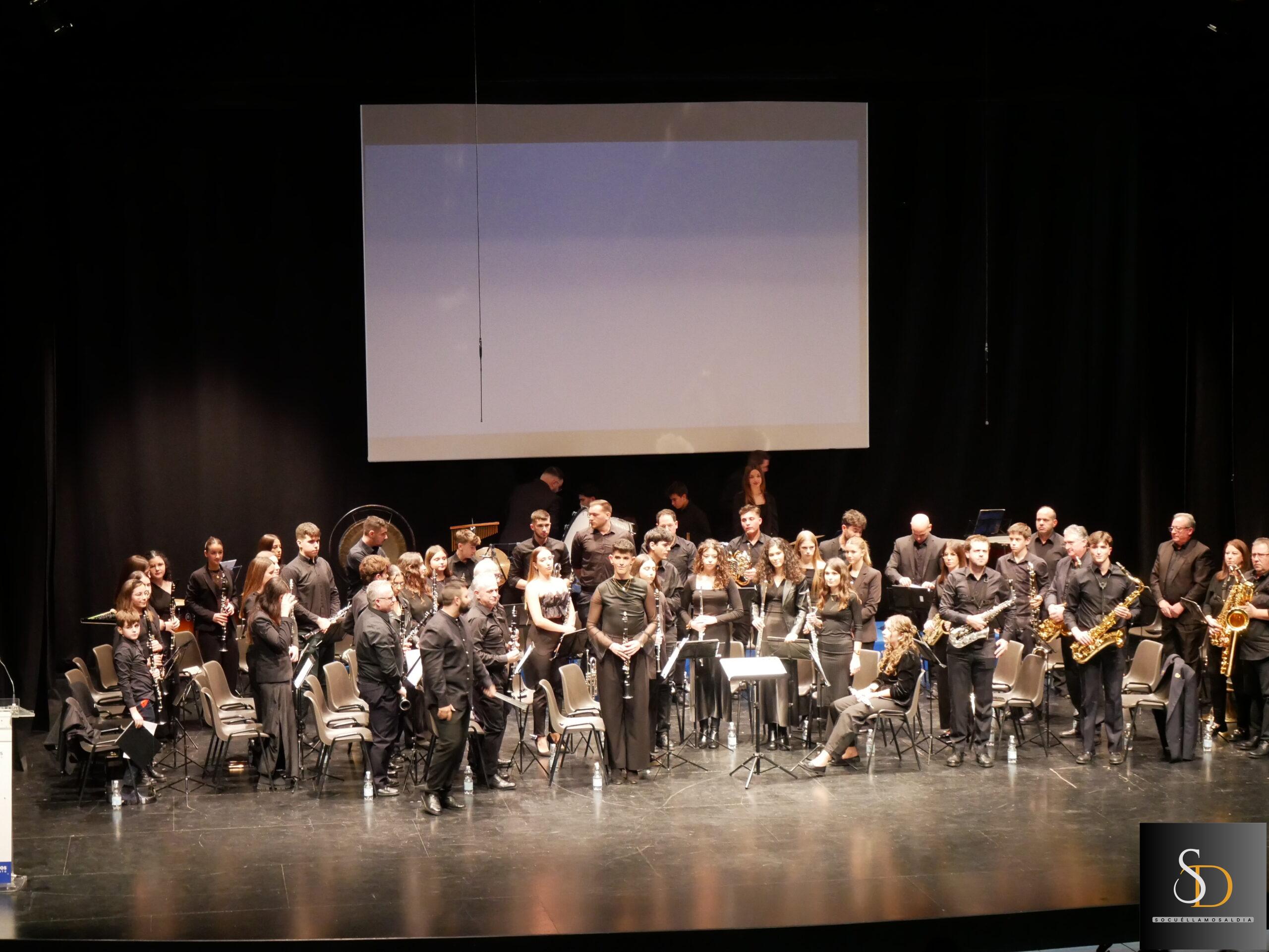 Socuéllamos celebra Santa Cecilia con un brillante concierto lleno de emoción, homenajes y un viaje musical por los ritmos del mundo