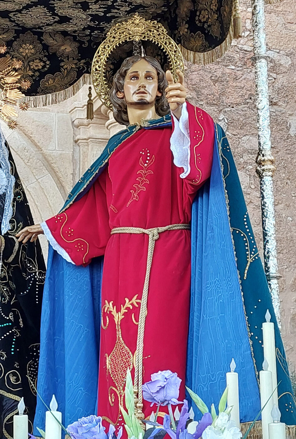 La Cofradía de la Preciosísima Sangre de Cristo celebra la festividad de San Juan Evangelista