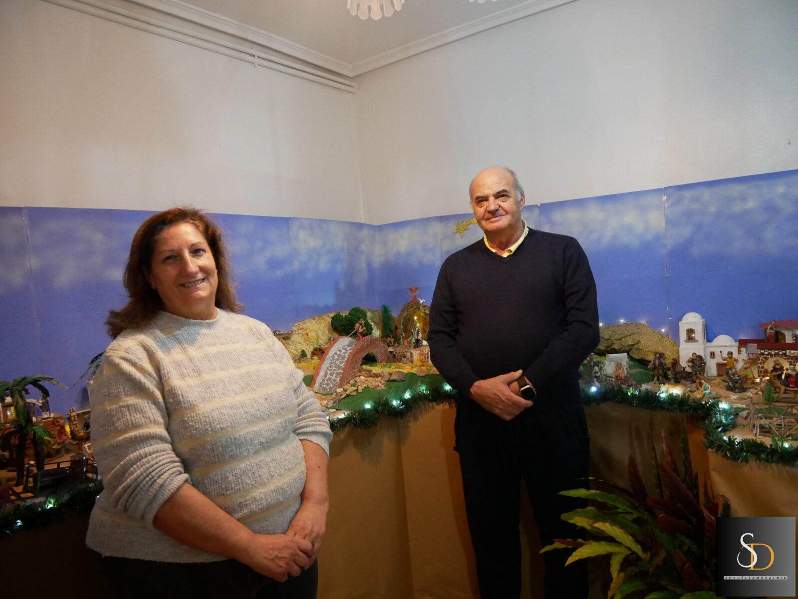 Un belén solidario en la calle Manigua destinará sus donativos a la AECC