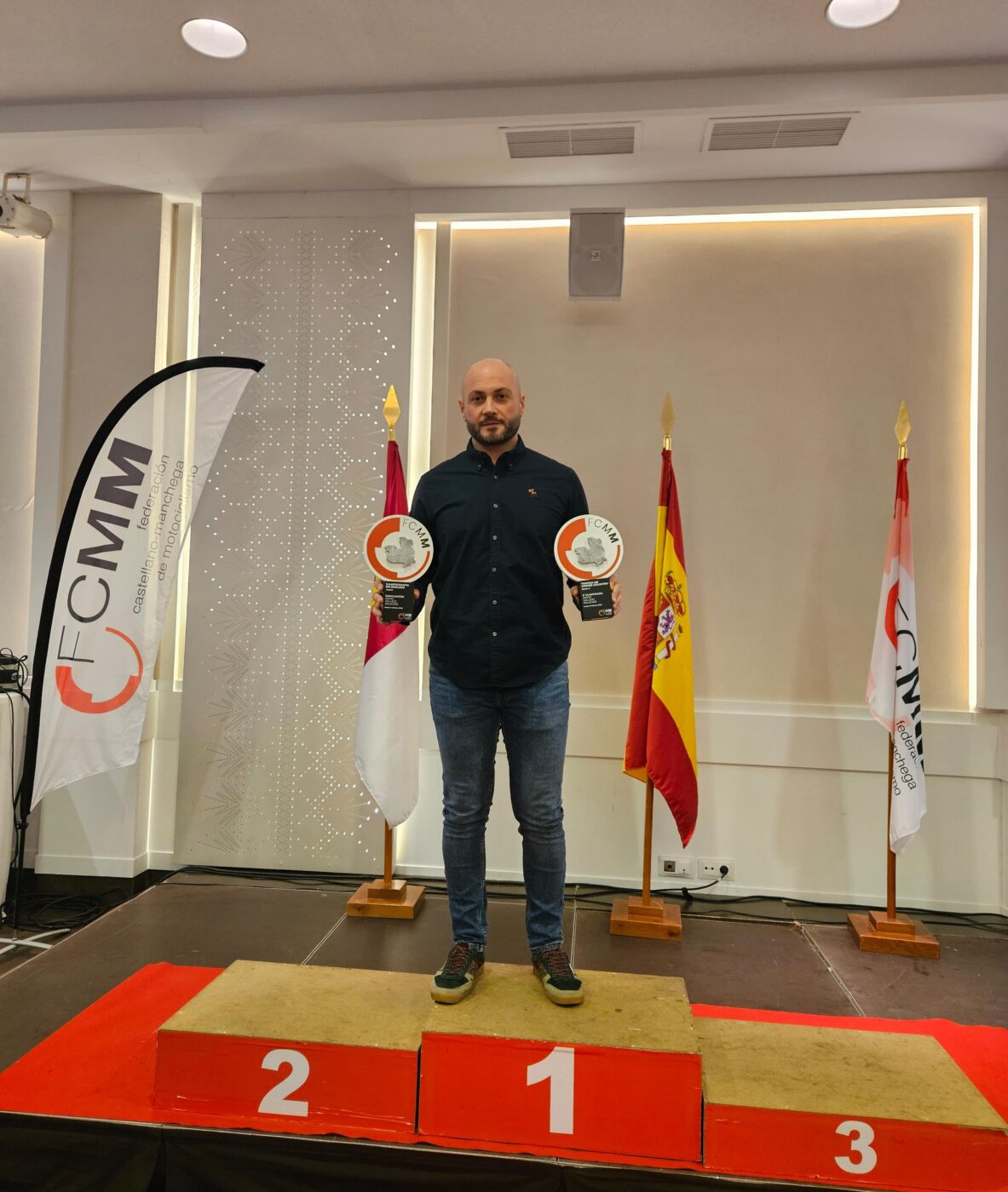 El piloto socuellamino David Vallejo cierra una brillante temporada con varios subcampeonatos regionales y un podio nacional en Enduro