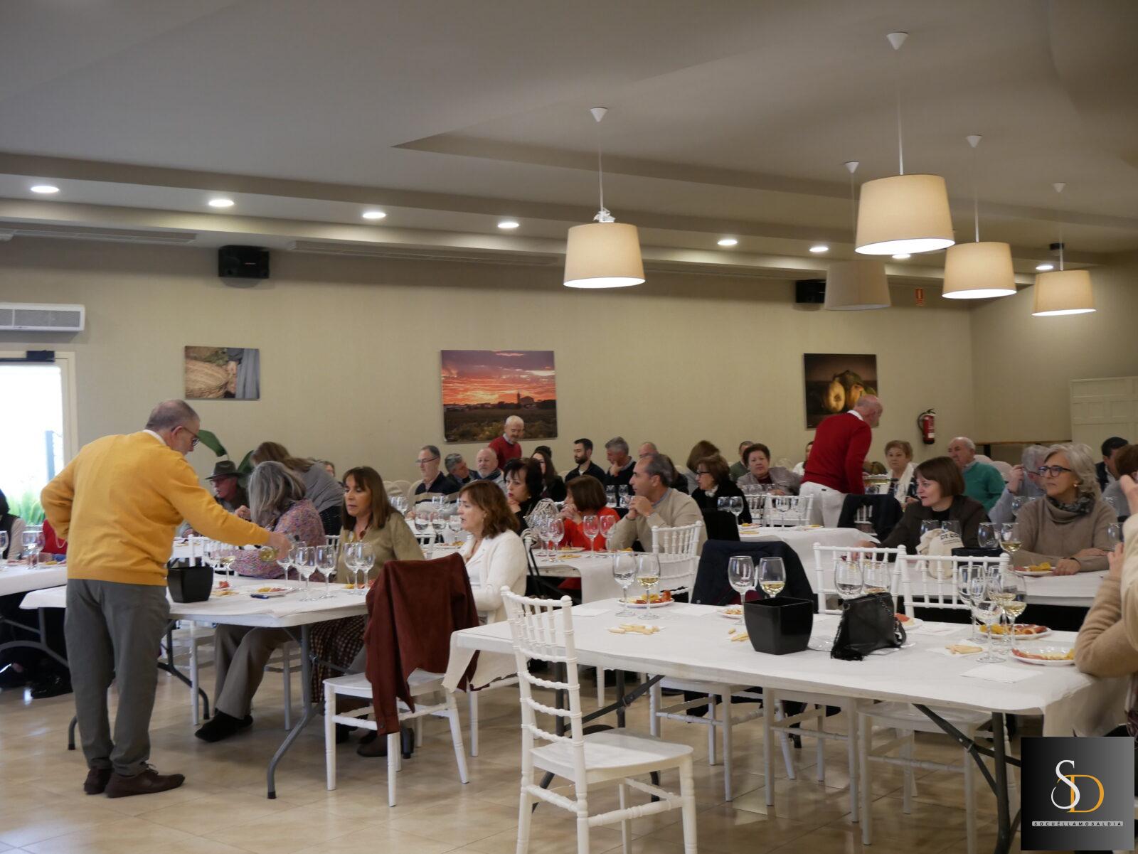 ASOCAVISO celebra en los Salones El Sastre la cata solidaria a beneficio del tejado de la Parroquia de la Asunción