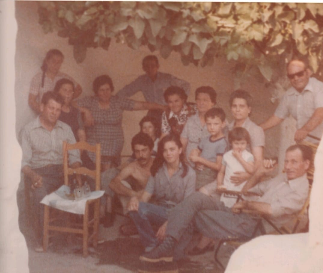 Una reunión familiar en tiempos sencillos