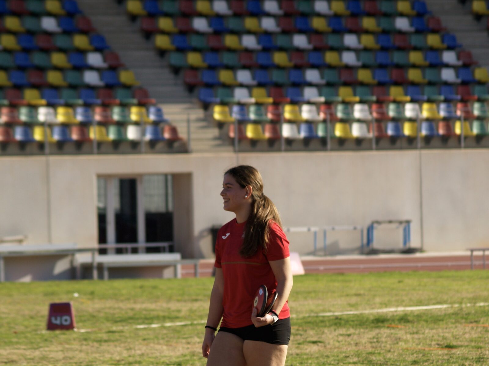 Marta Izquierdo roza el podio con un brillante séptimo puesto en el Campeonato de España Sub-18 de Lanzamientos Largos