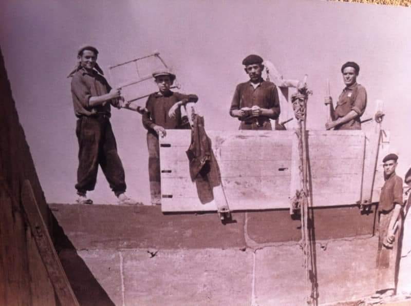 Un oficio perdido: las tapias de barro prensado en la Socuéllamos de posguerra